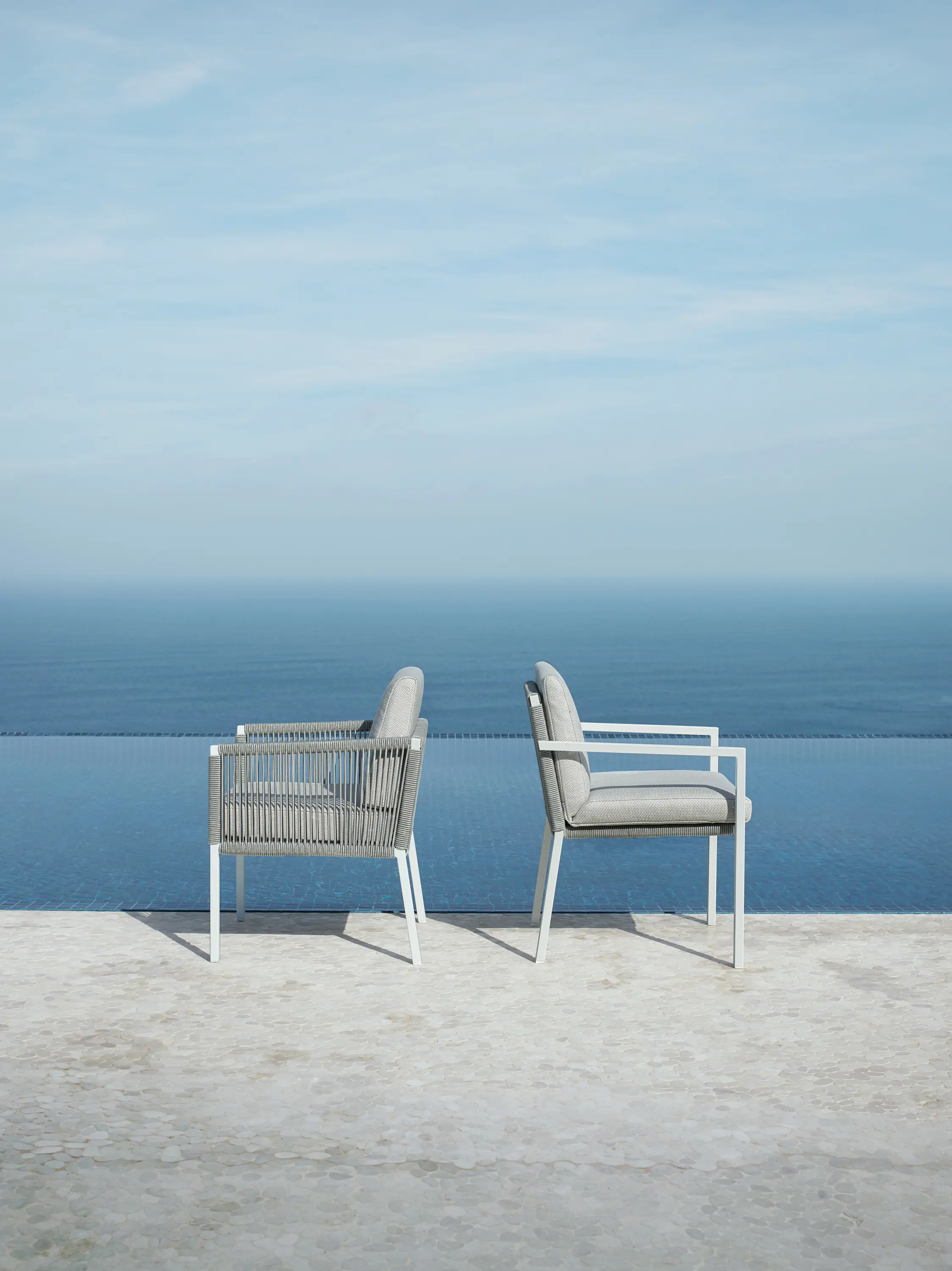 solpuri - Club Coffee Table