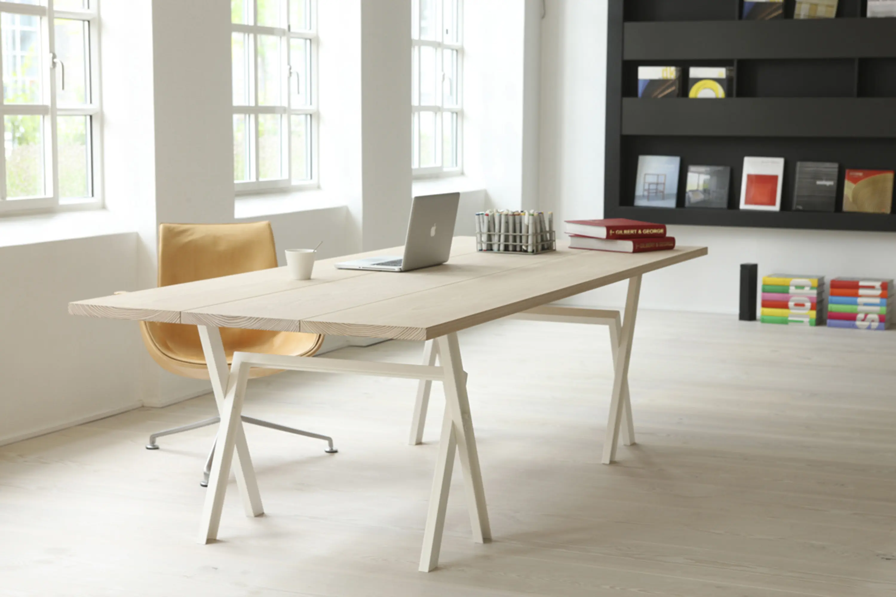 MA/U Studio - N.E.T. Table