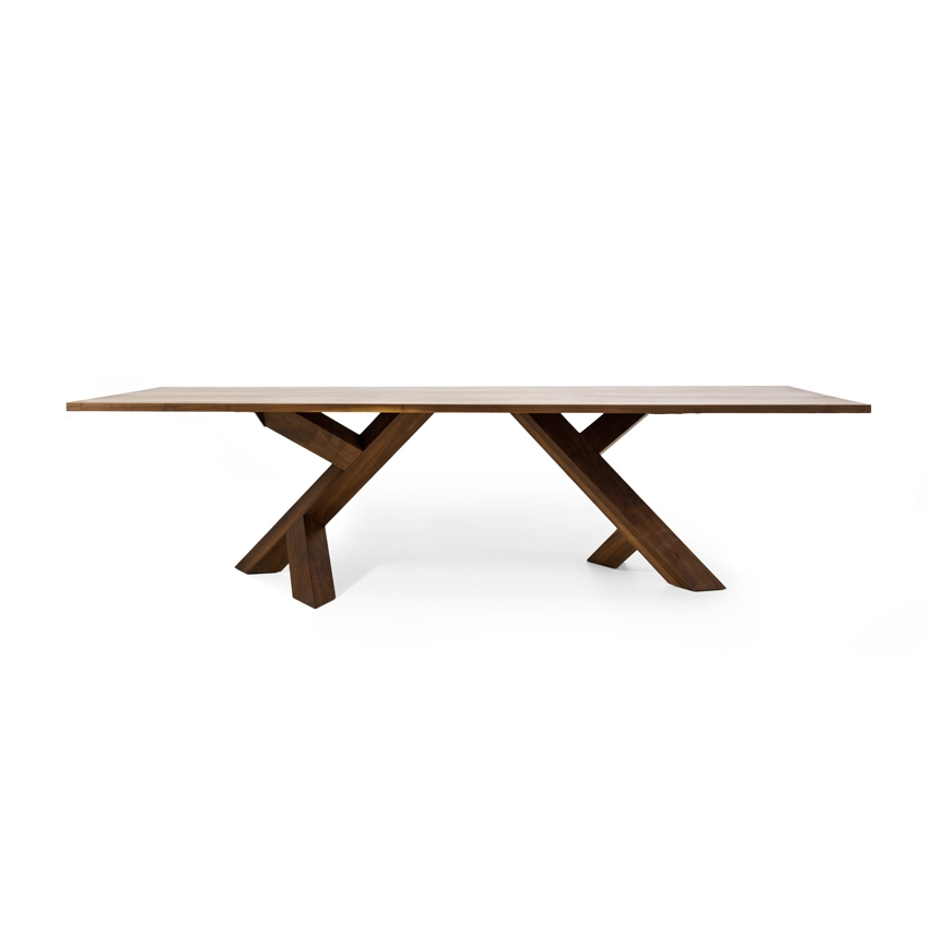Display product Iconoclast Table from manufacturer IZM