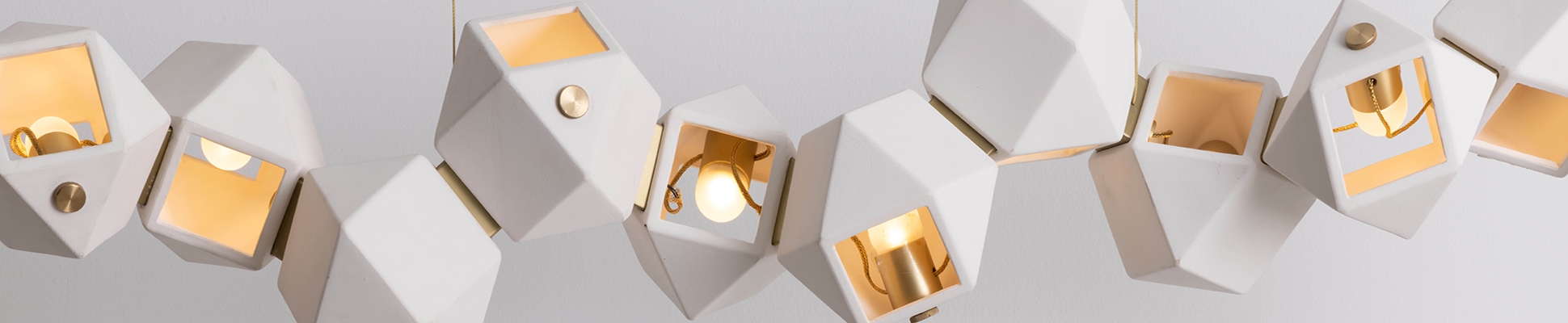 Discover the world of manufacturer Gabriel Scott