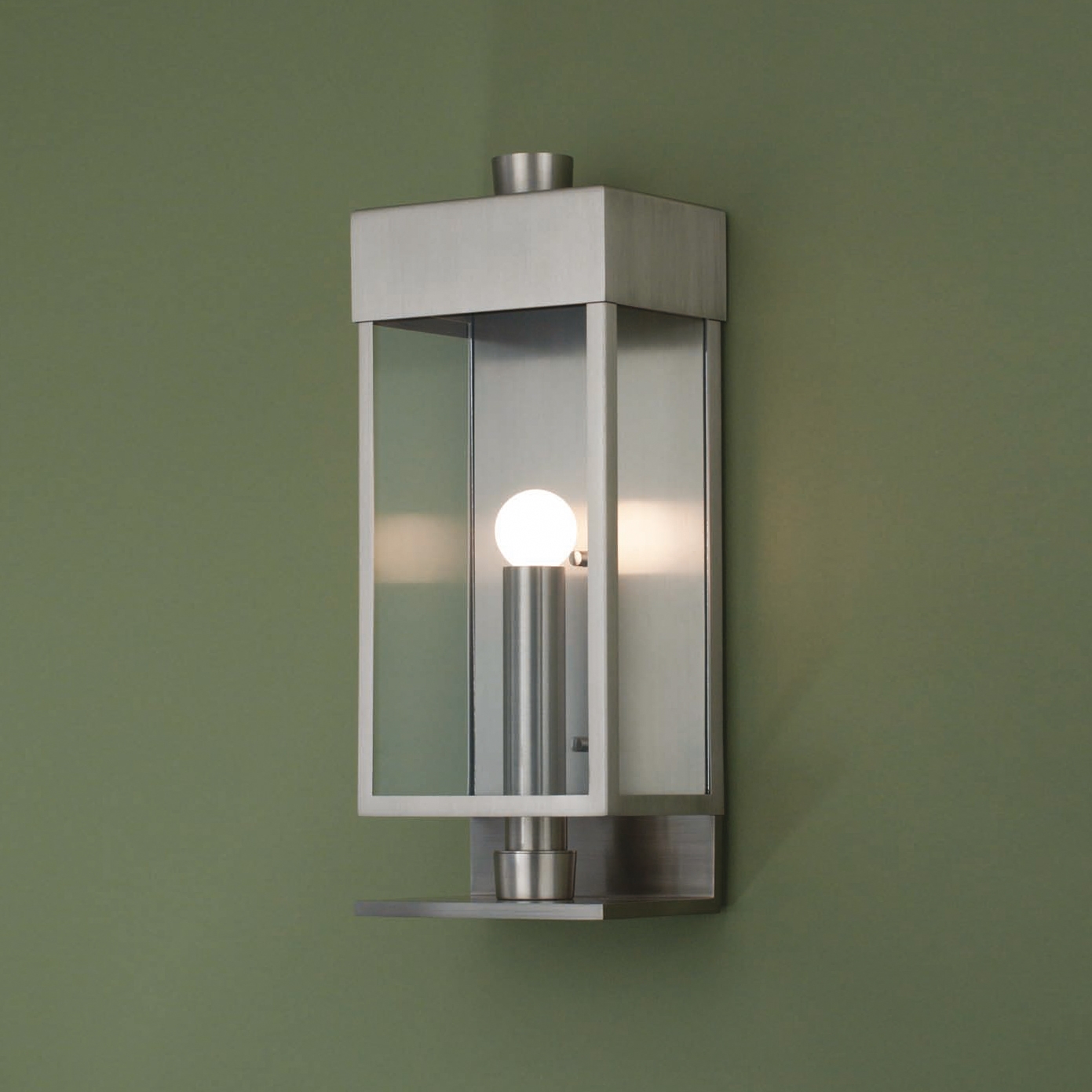 Vertoon produk Mar Vista Sconce van vervaardiger Boyd Lighting