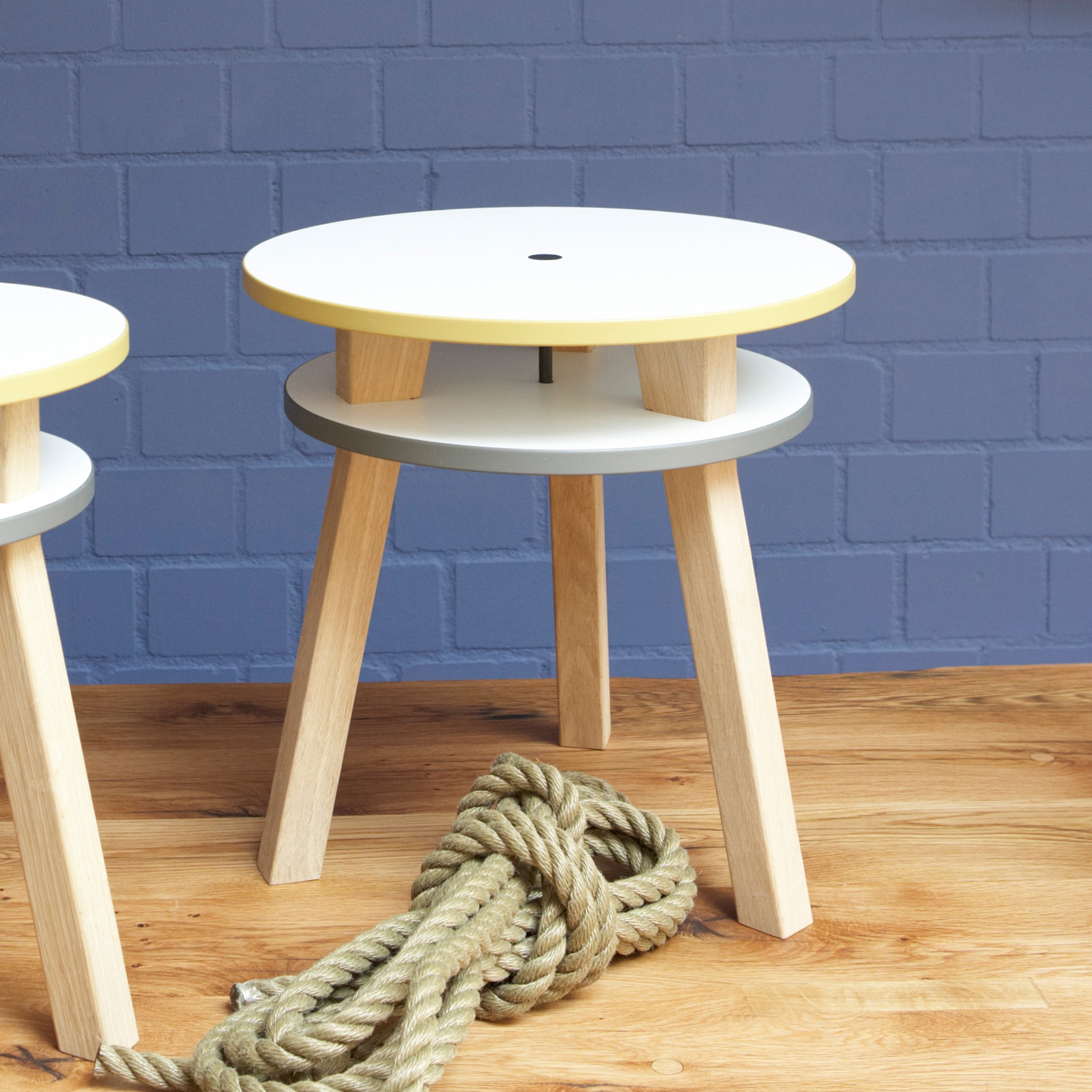 Display product Twain - Side Table from manufacturer pliet