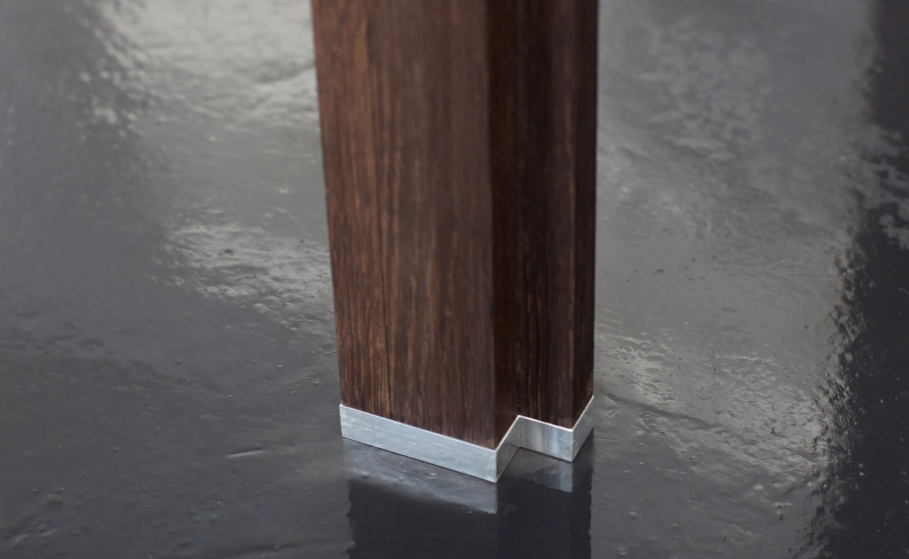 Alvari - Desk glass larch