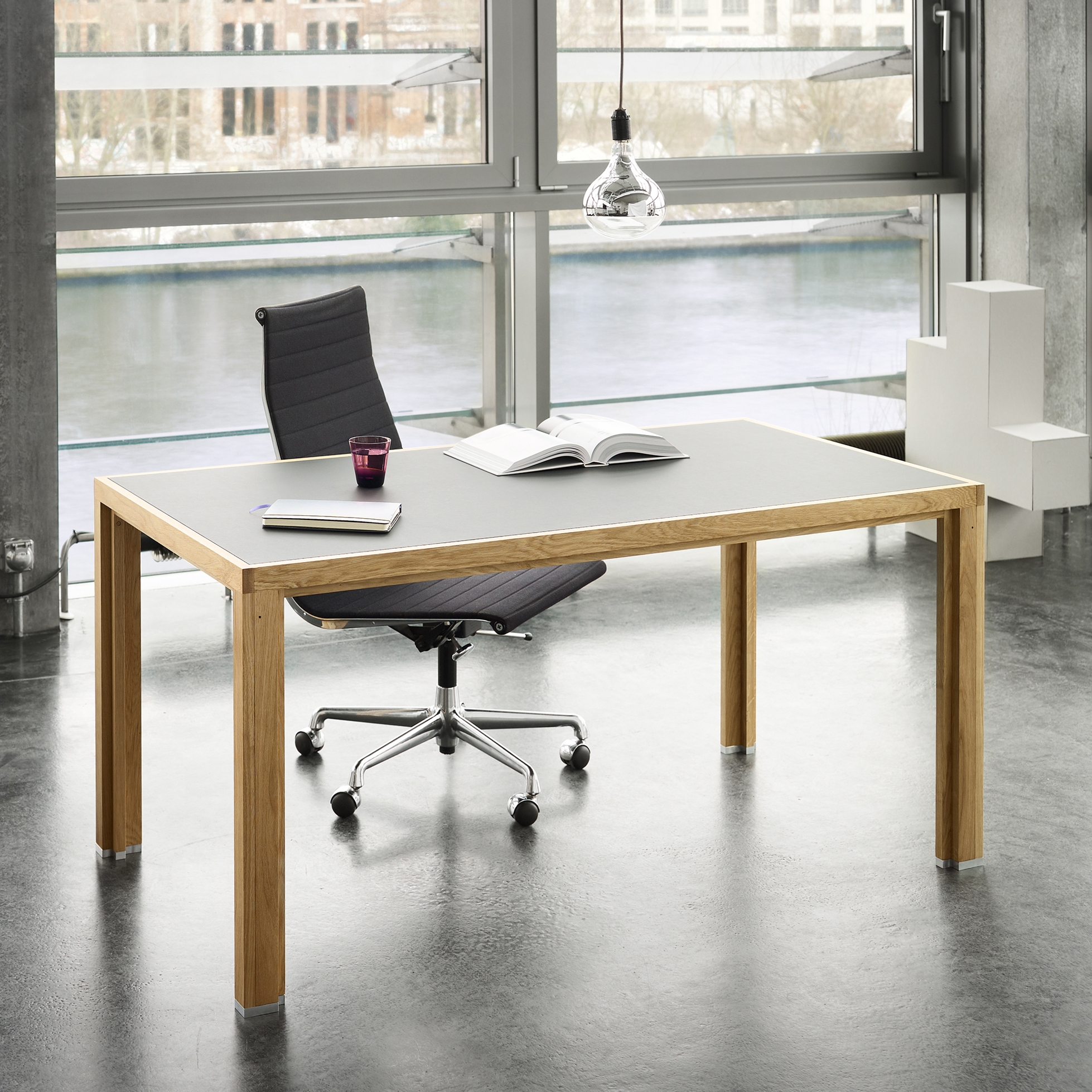 Desk linoleum dorian oak