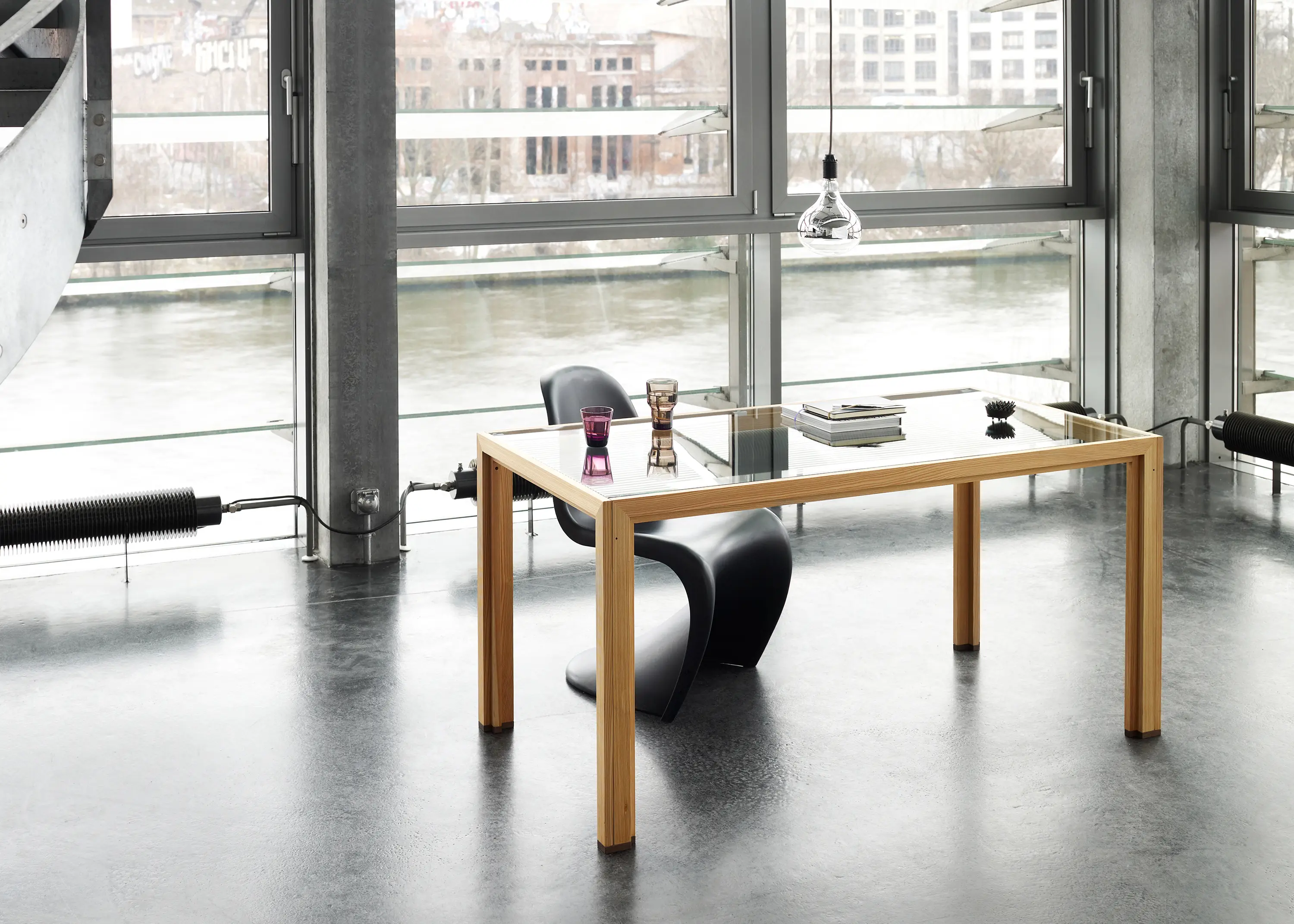 Alvari - Desk glass larch