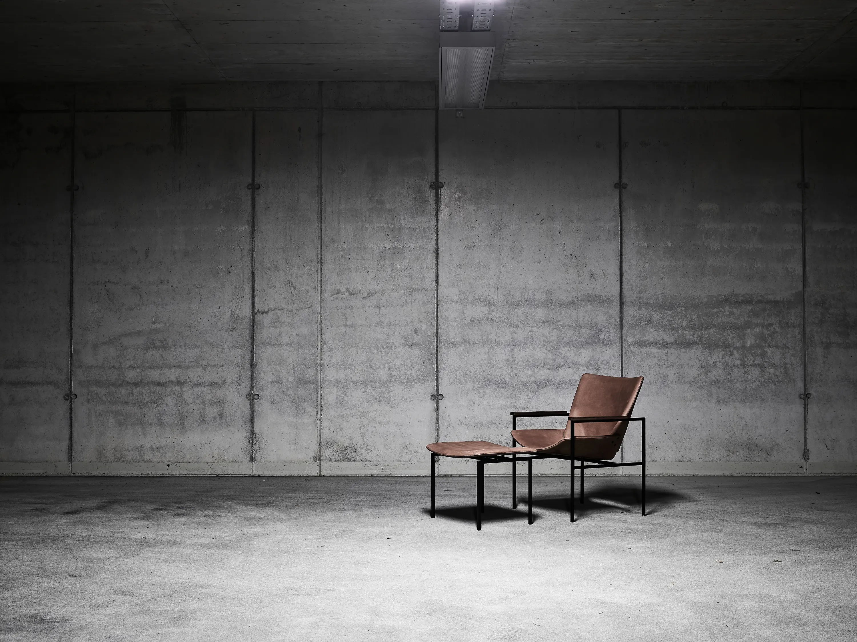 Rex Kralj - Shell Armchair Natural Walnut
