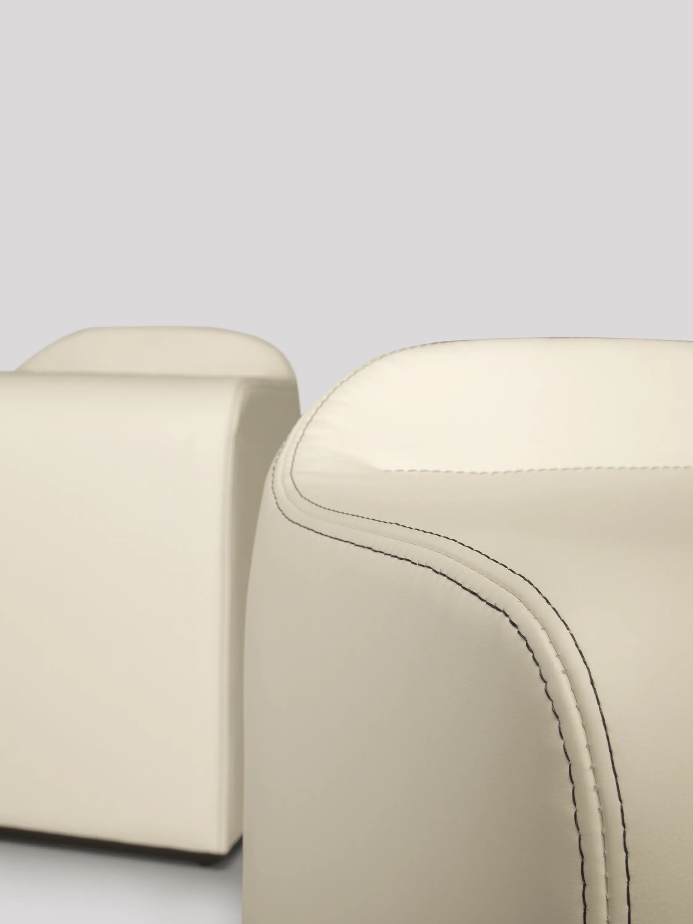 Skram - independent saddlestool-dining