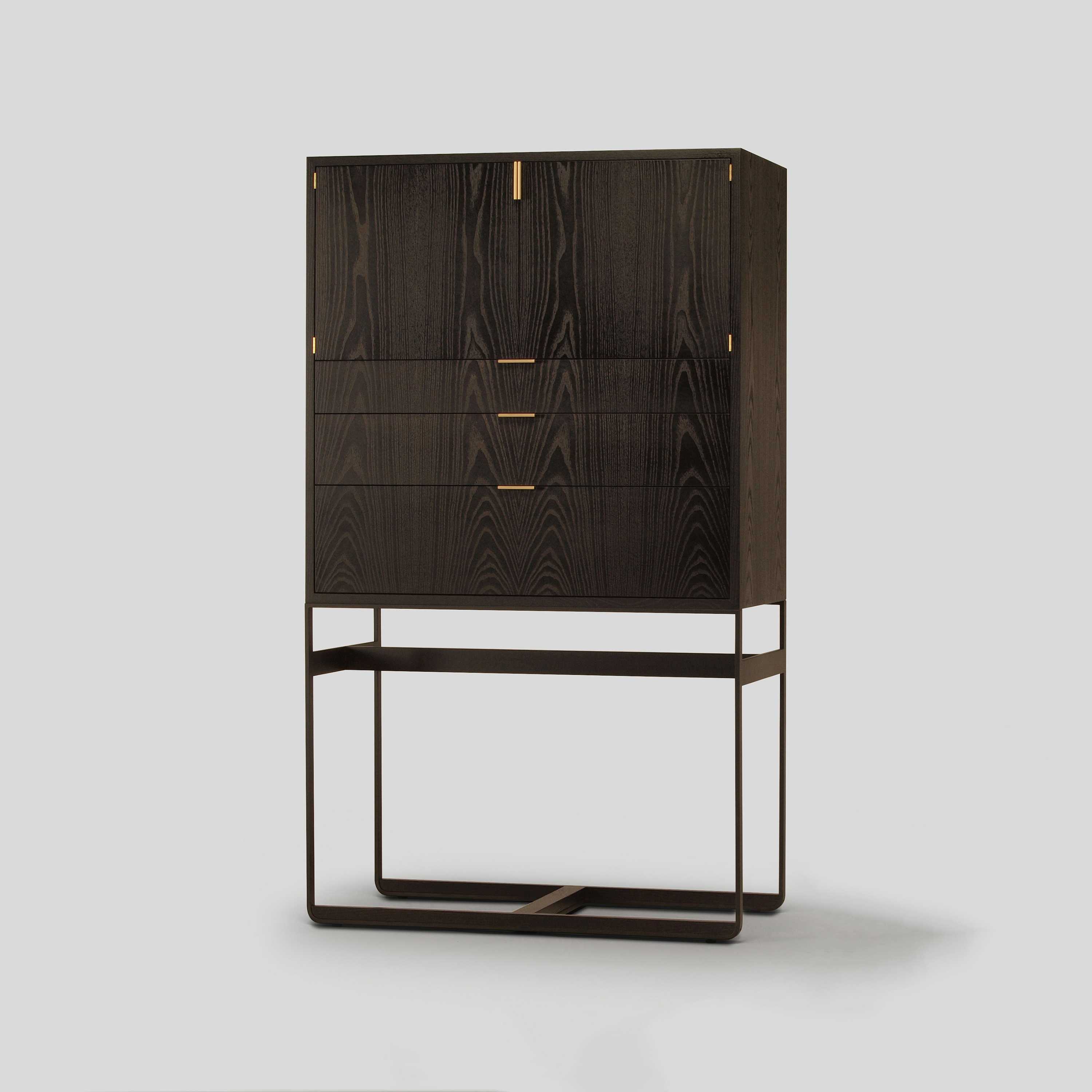 piedmont chest-on-stand