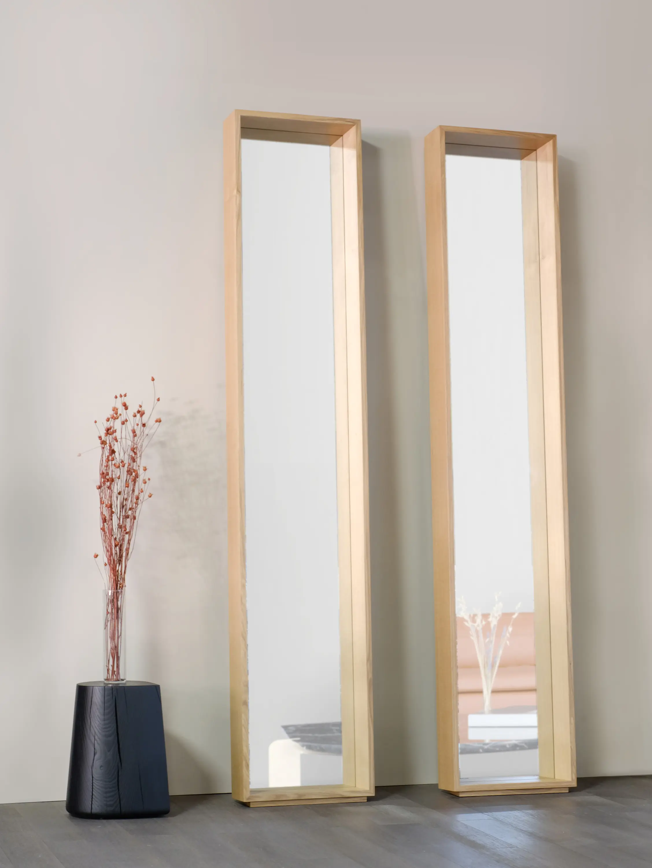 Skram - lineground tall mirror