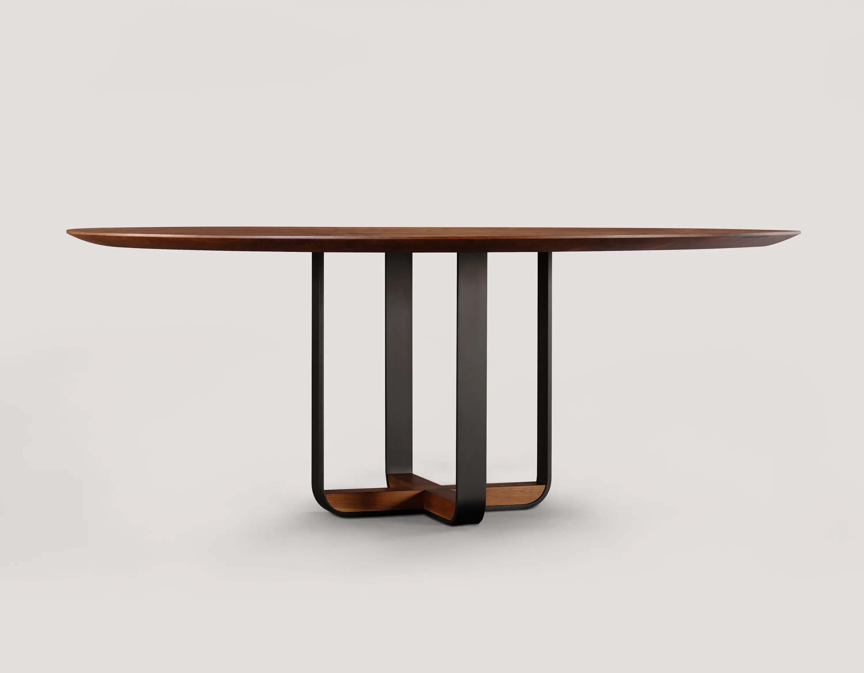 Skram - piedmont round dining table