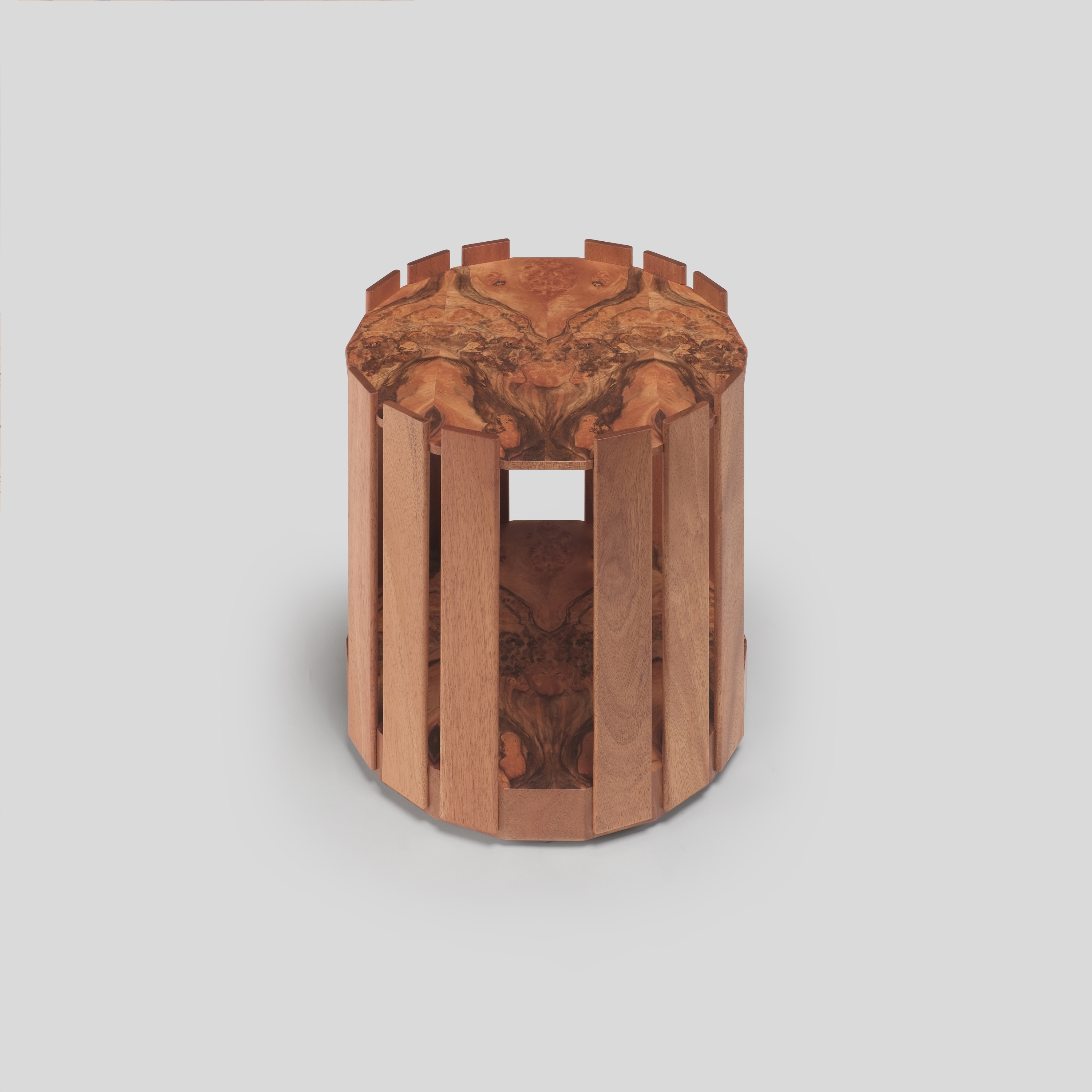 Produkt independent stave side table des Herstellers Skram anzeigen