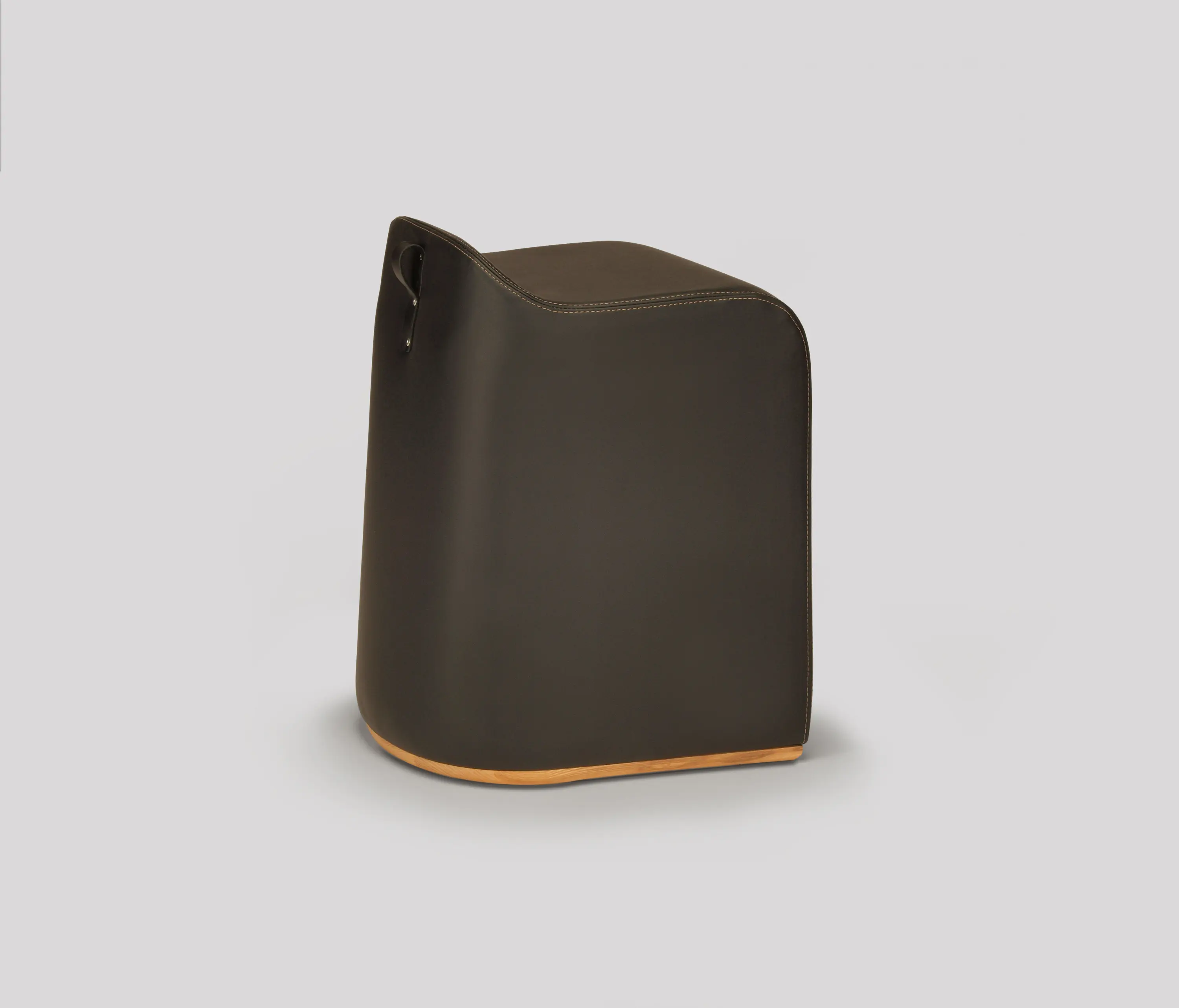 Skram - independent saddlestool-dining