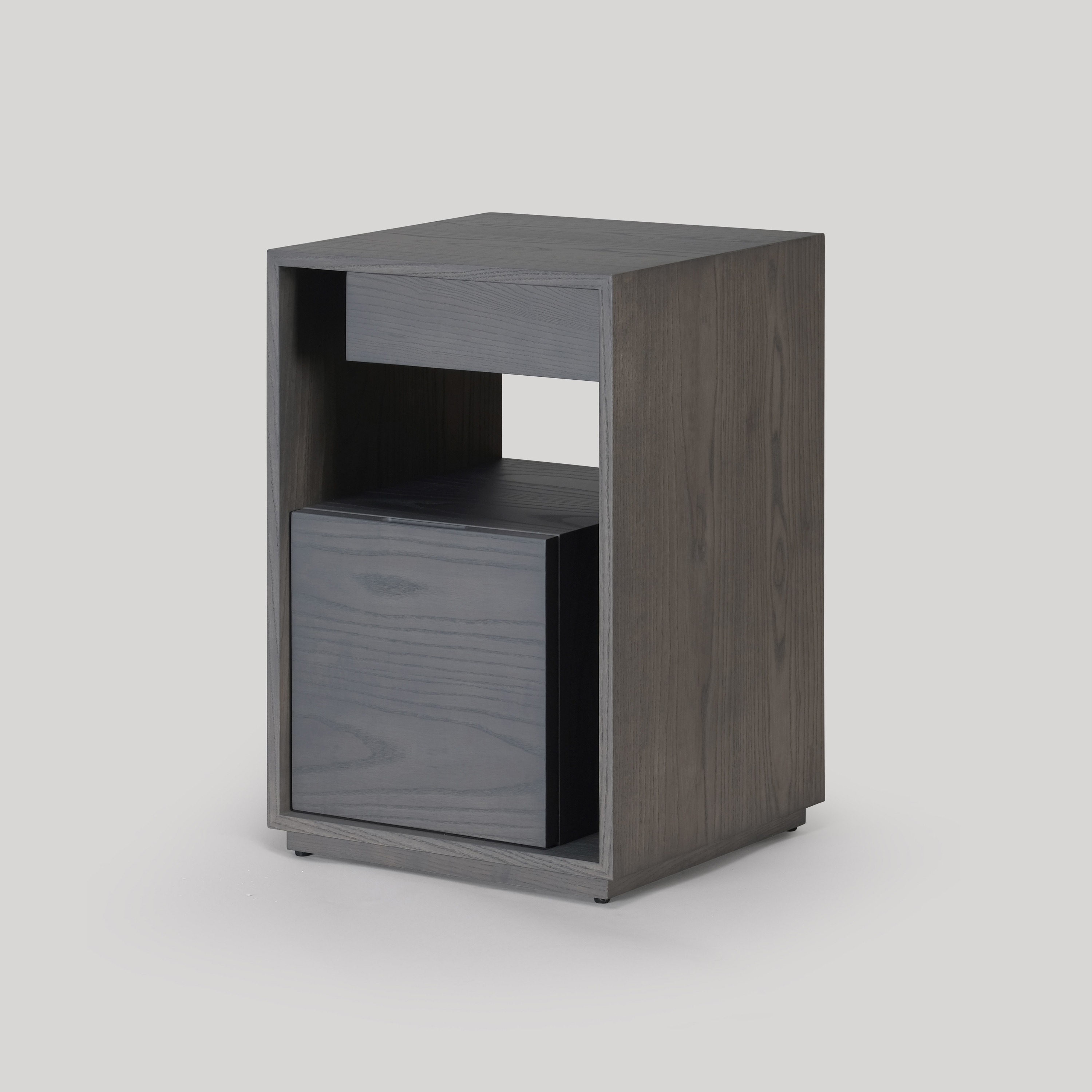 Mostrar el producto lineground side table/nightstand #2 del fabricante Skram
