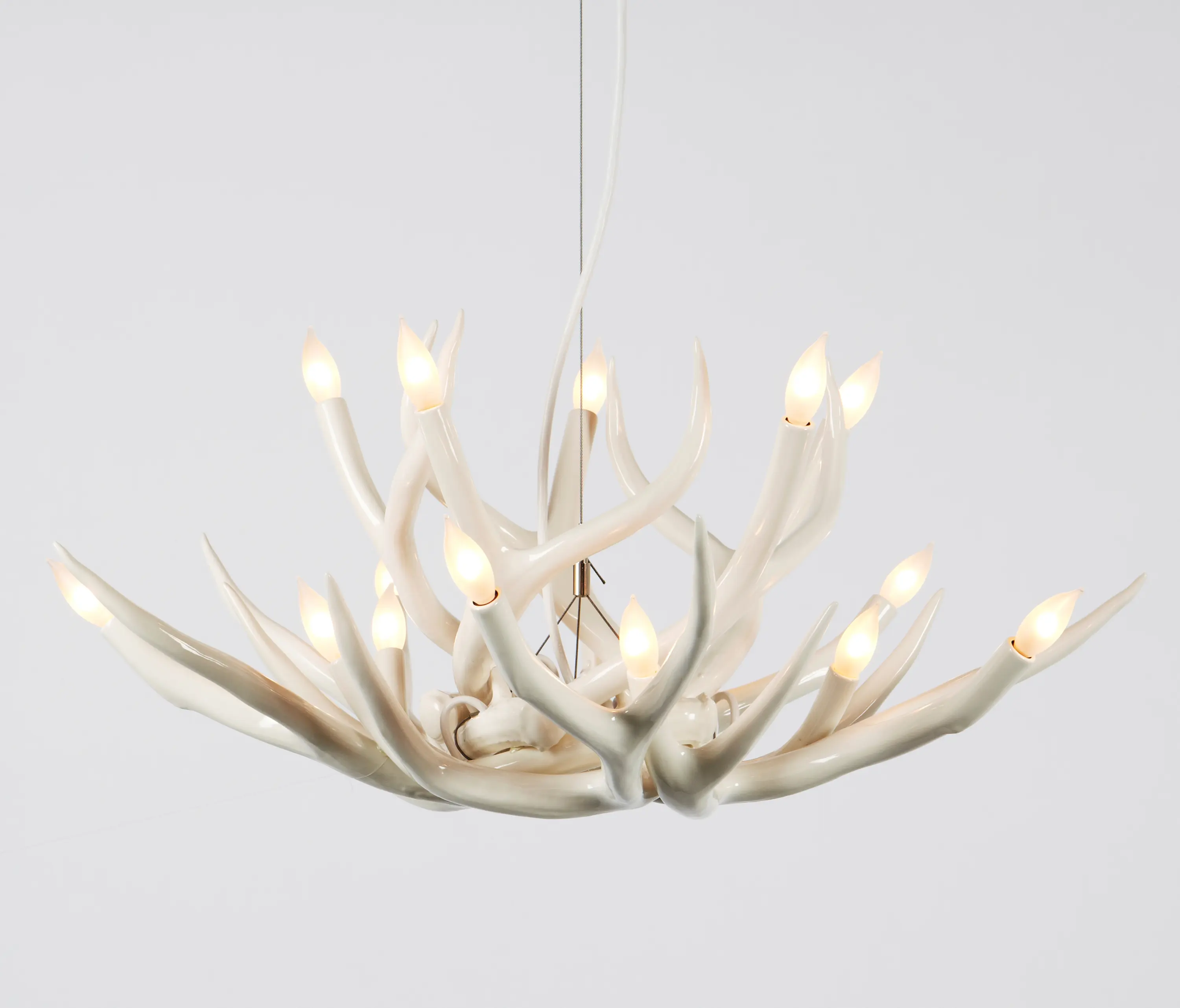 Roll & Hill - Superordinate Antler Chandelier - 10 Antlers (White)