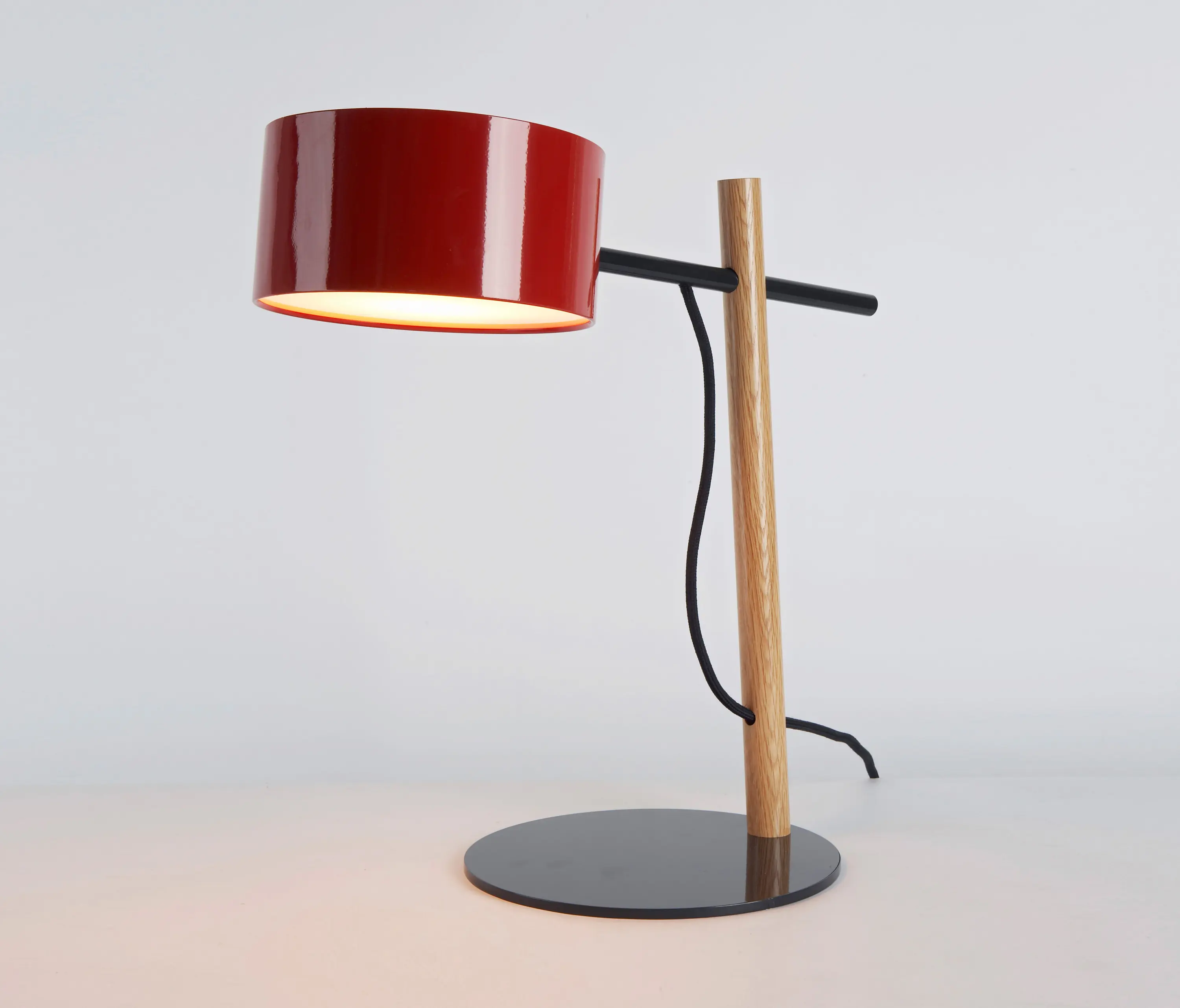 Roll & Hill - Excel Desk Lamp (Red/Oak)