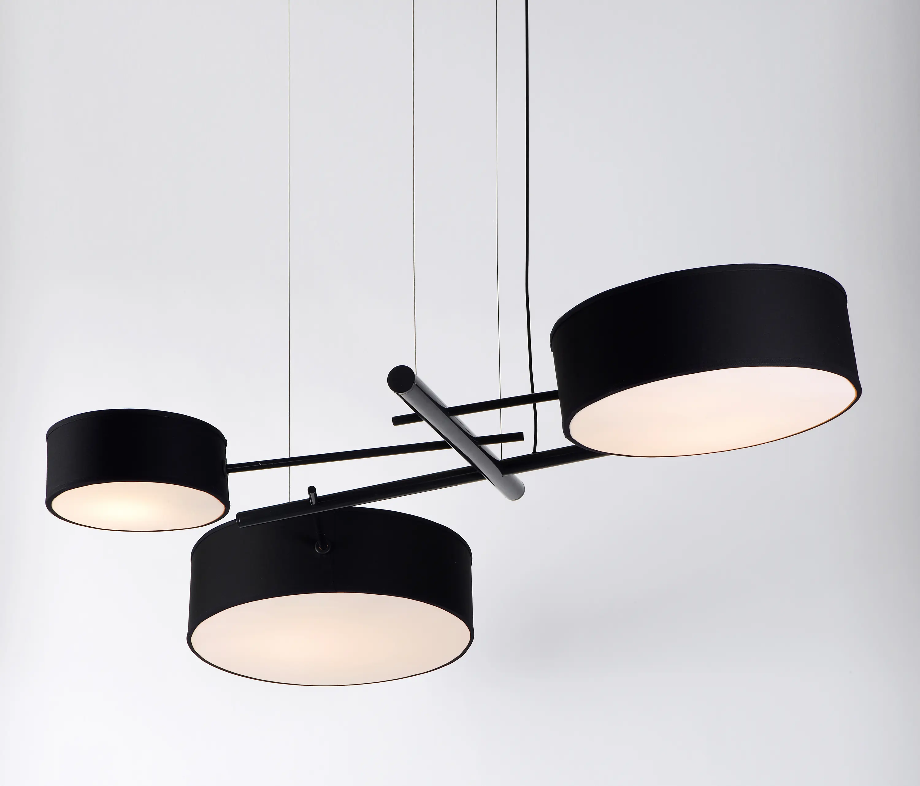 Roll & Hill - Excel Chandelier (Black)