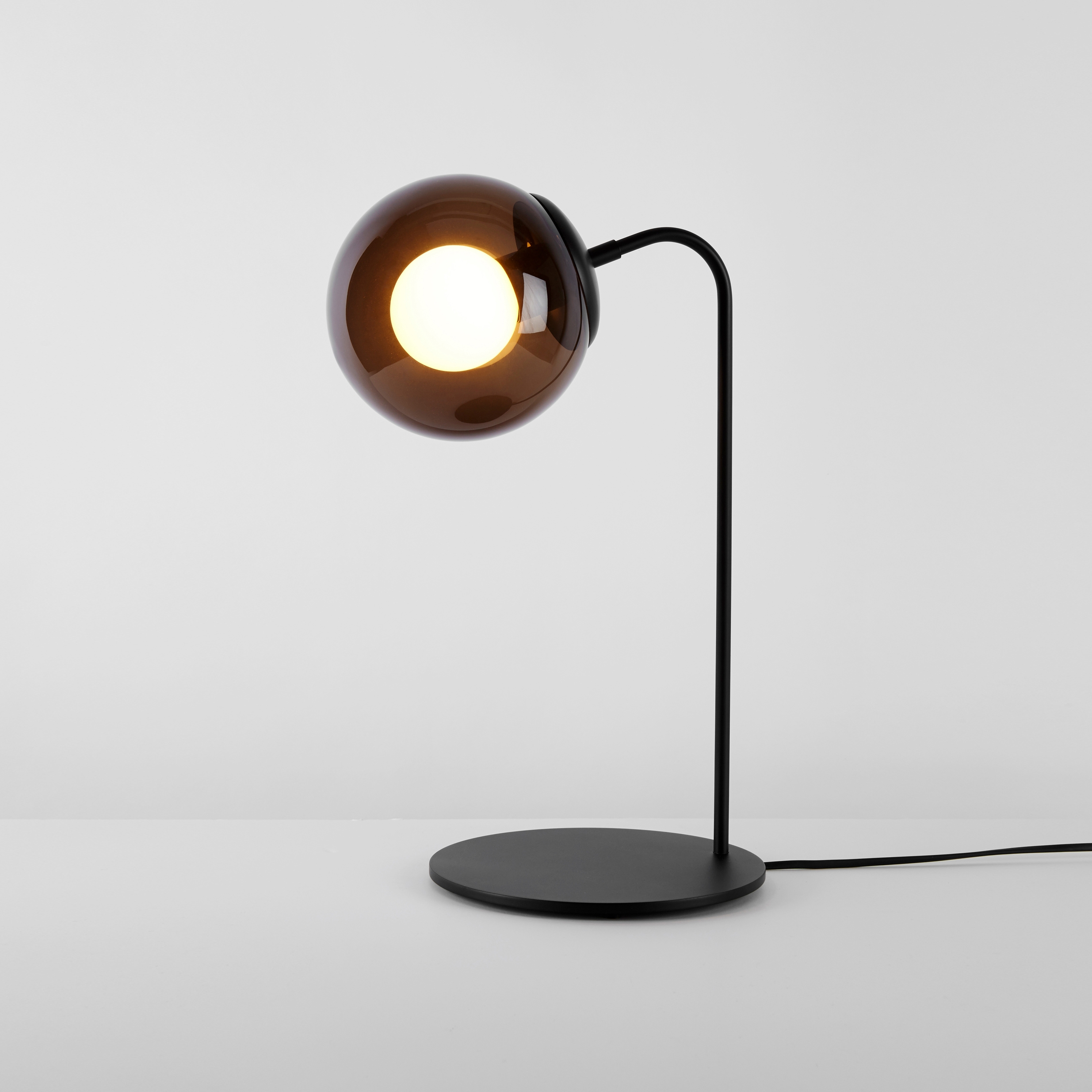 Modo Desk Lamp (Black/Smoke)