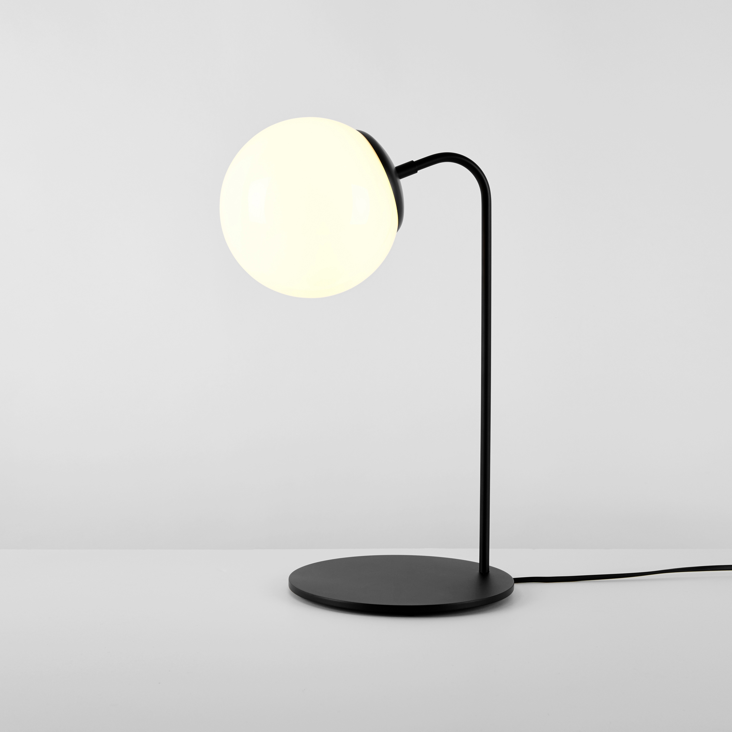 Modo Desk Lamp (Black/Cream)