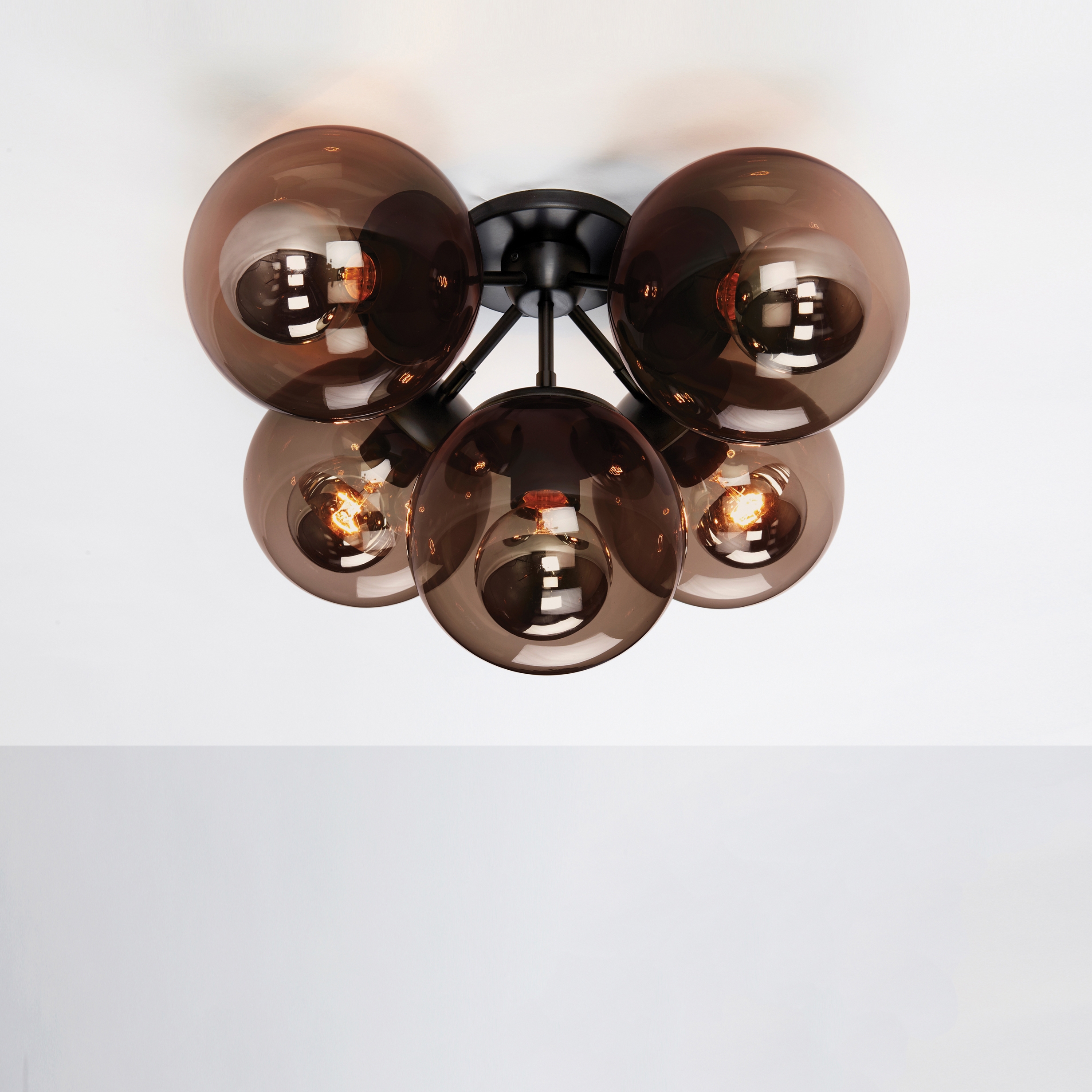 Mostrar el producto Modo Ceiling Mount - 5 Globes (Black/Smoke) del fabricante Roll & Hill