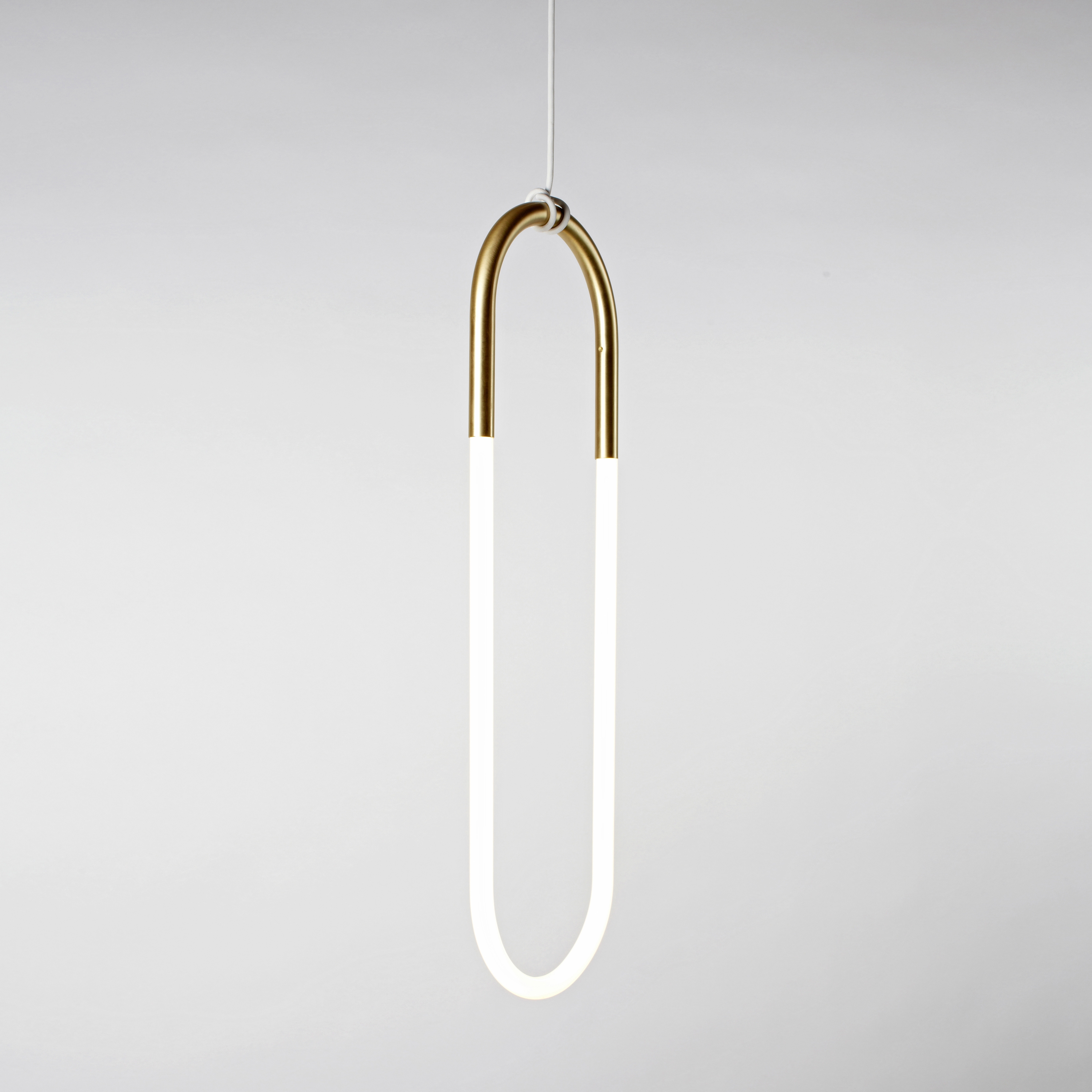 Mostra il prodotto Rudi Loop 02 (Satin brass) del produttore Roll & Hill