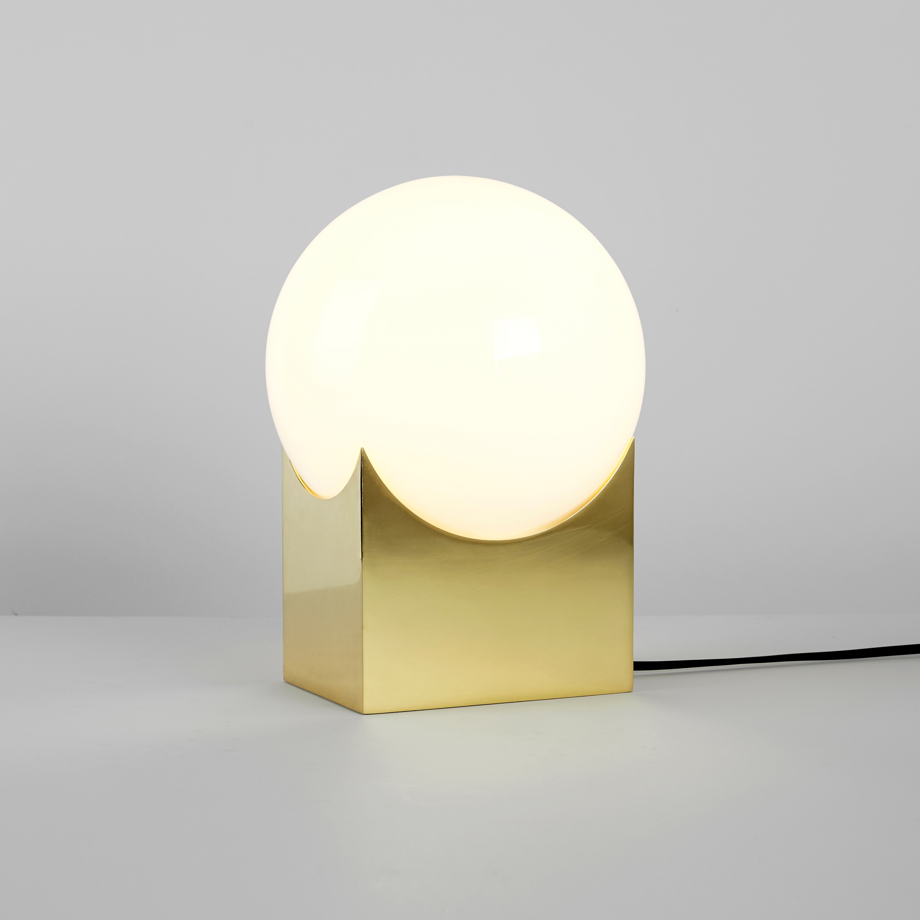 Atlas 01 (Polished brass)
