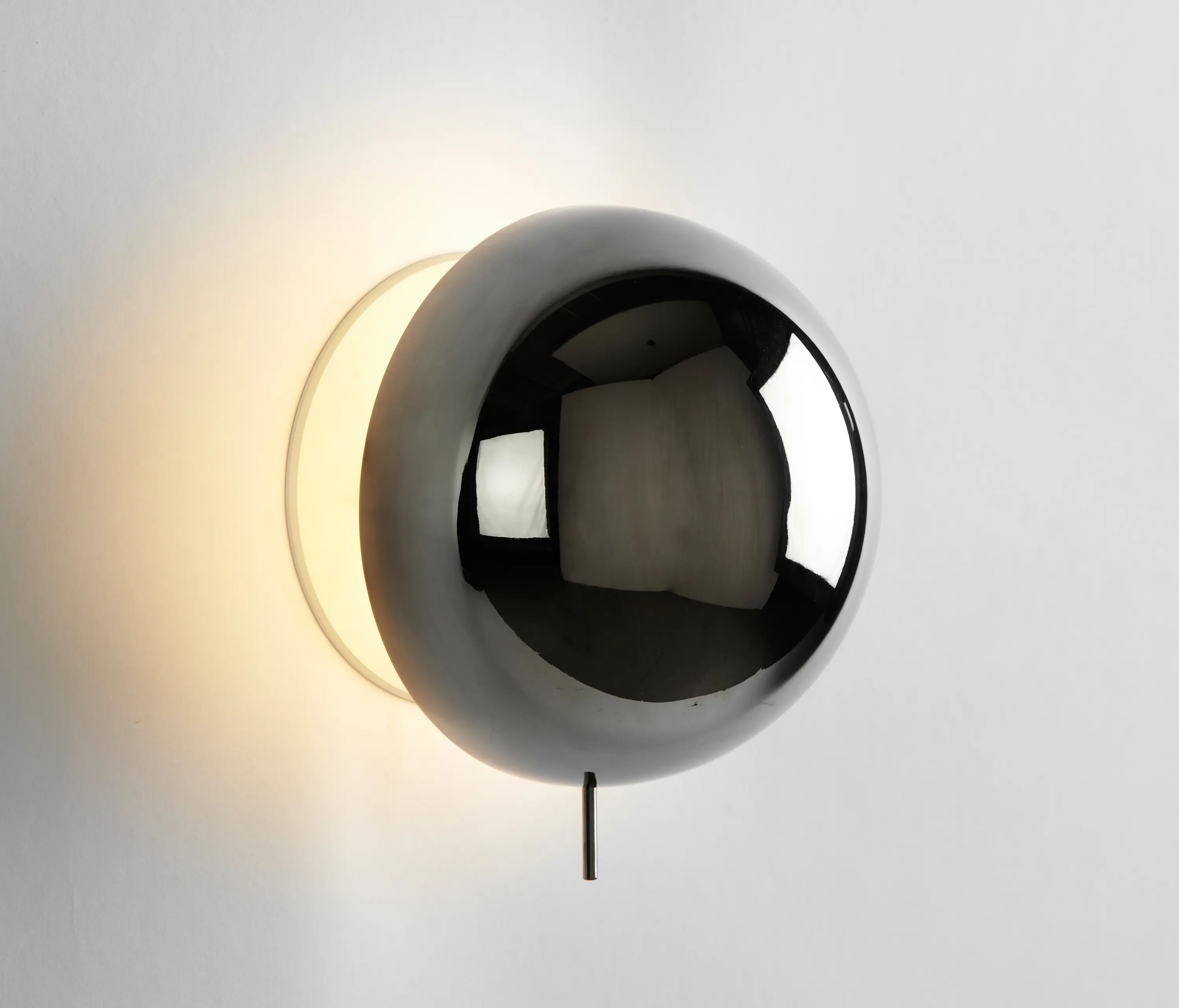 Roll & Hill - Eclipse Sconce (Polished nickel)