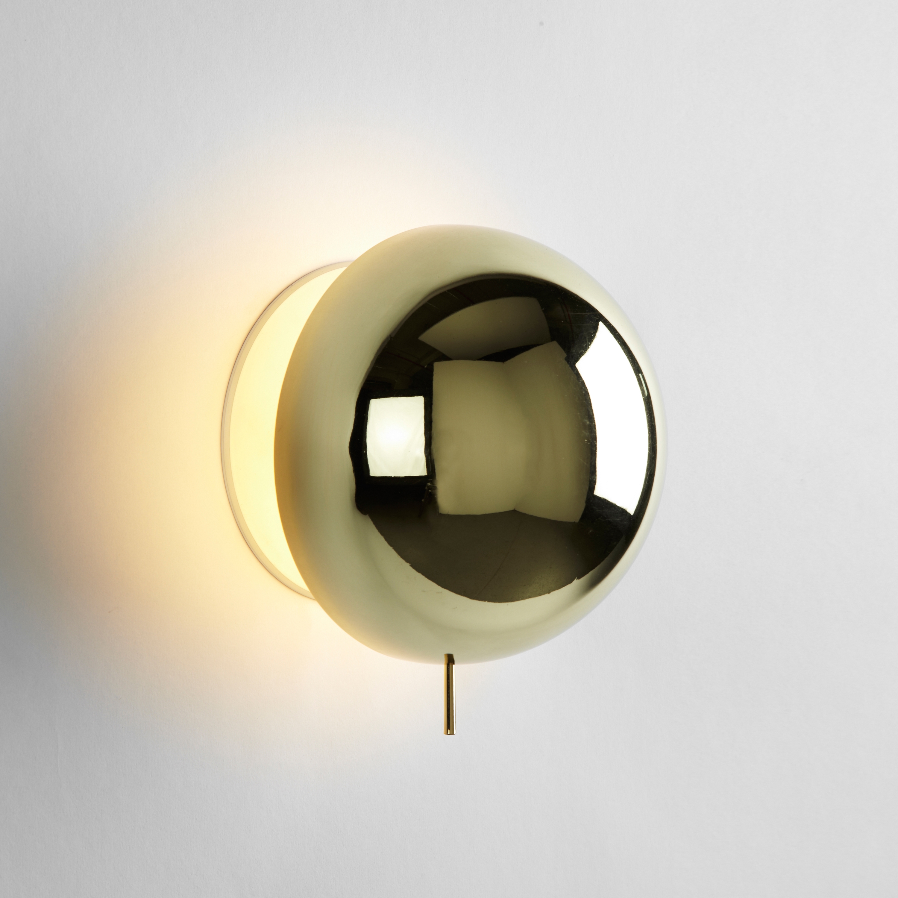 Eclipse Sconce (Polished brass)