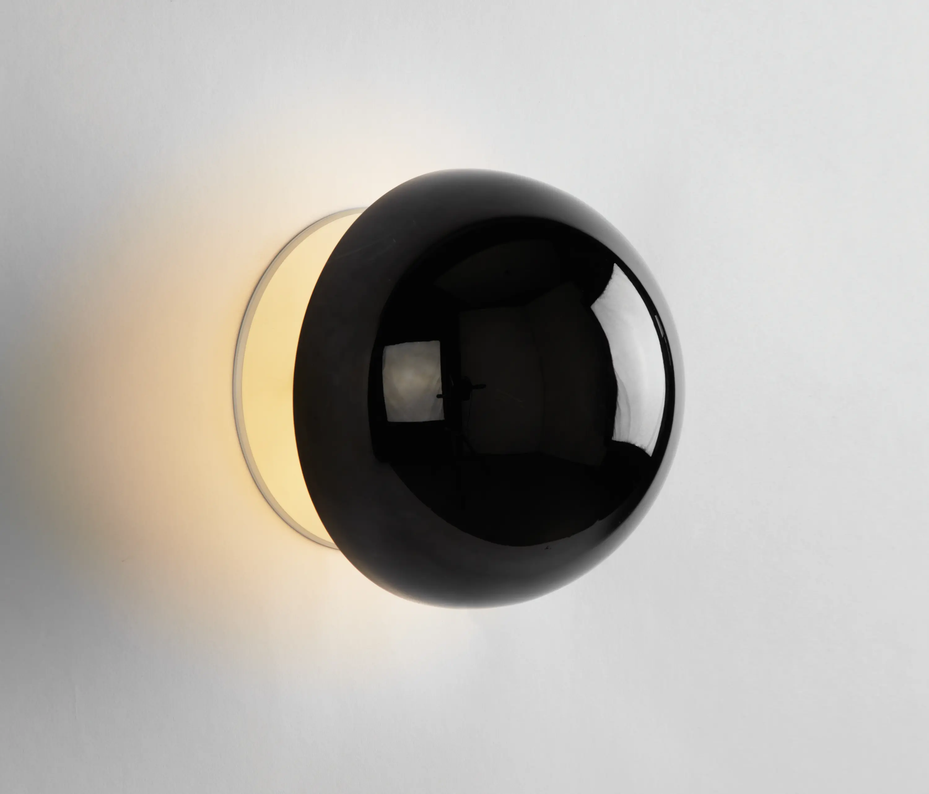 Roll & Hill - Eclipse Fixed Sconce (Black)