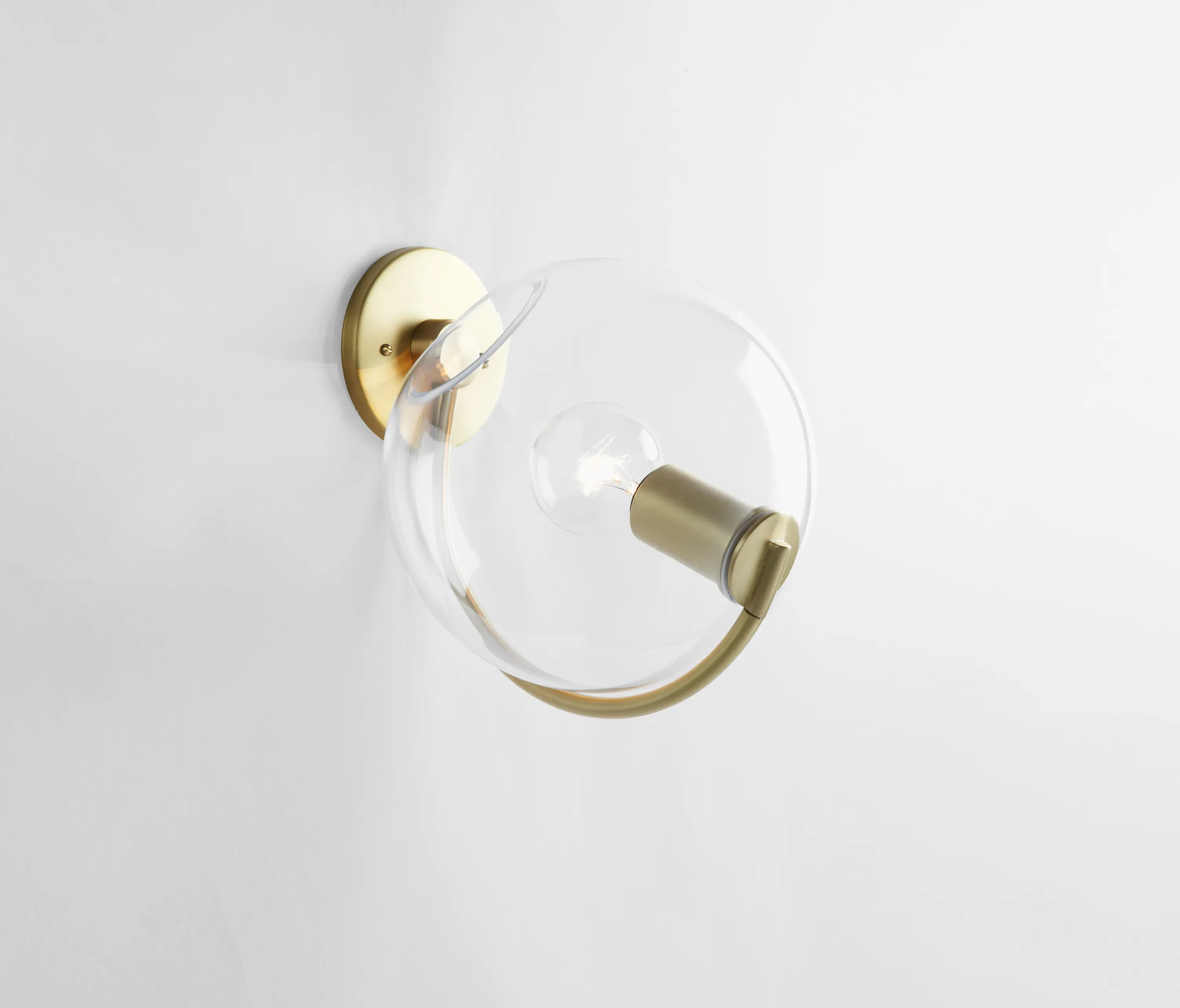Roll & Hill - Fiddlehead Sconce (Brass/Clear)