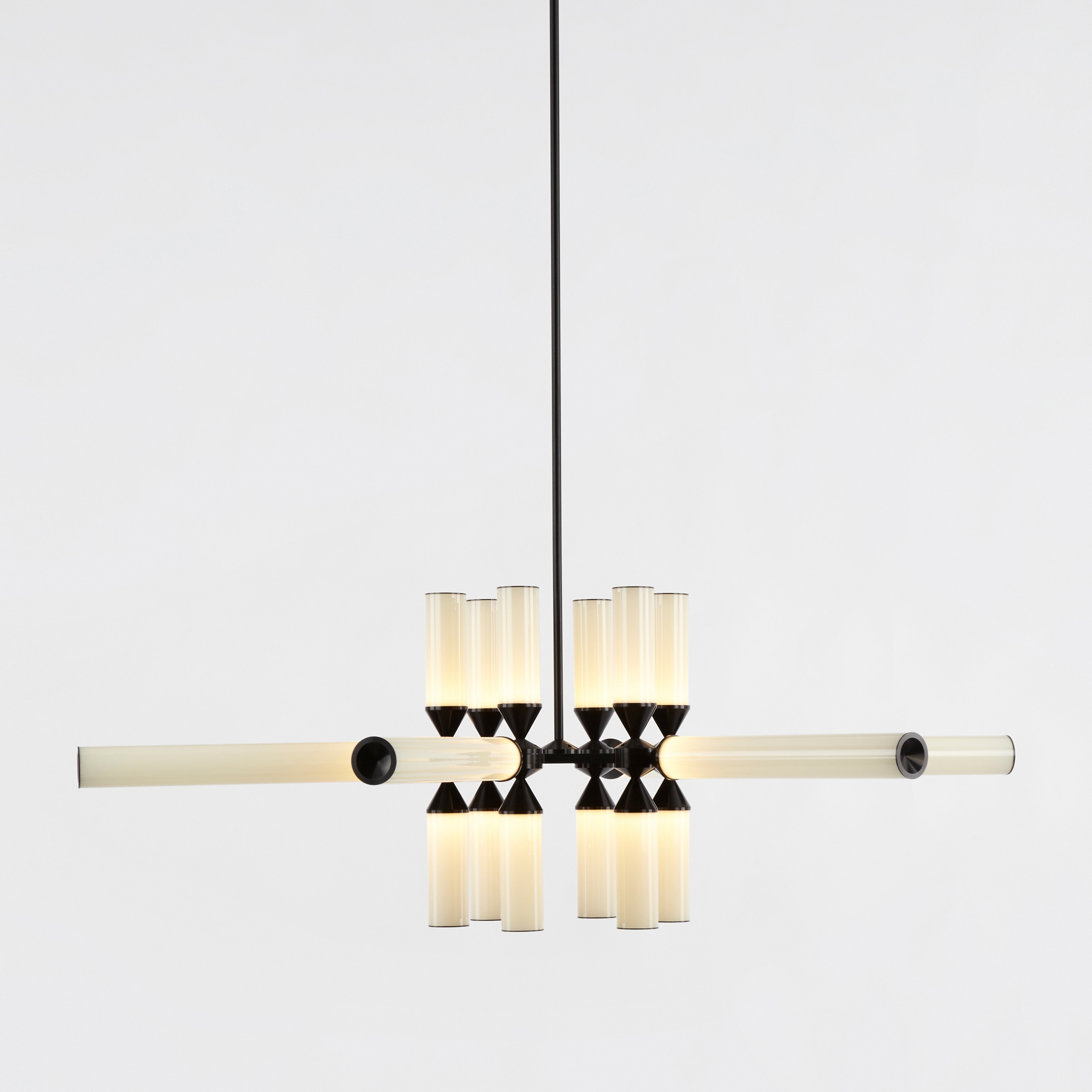 Castle 18-01 (Black/Cream)