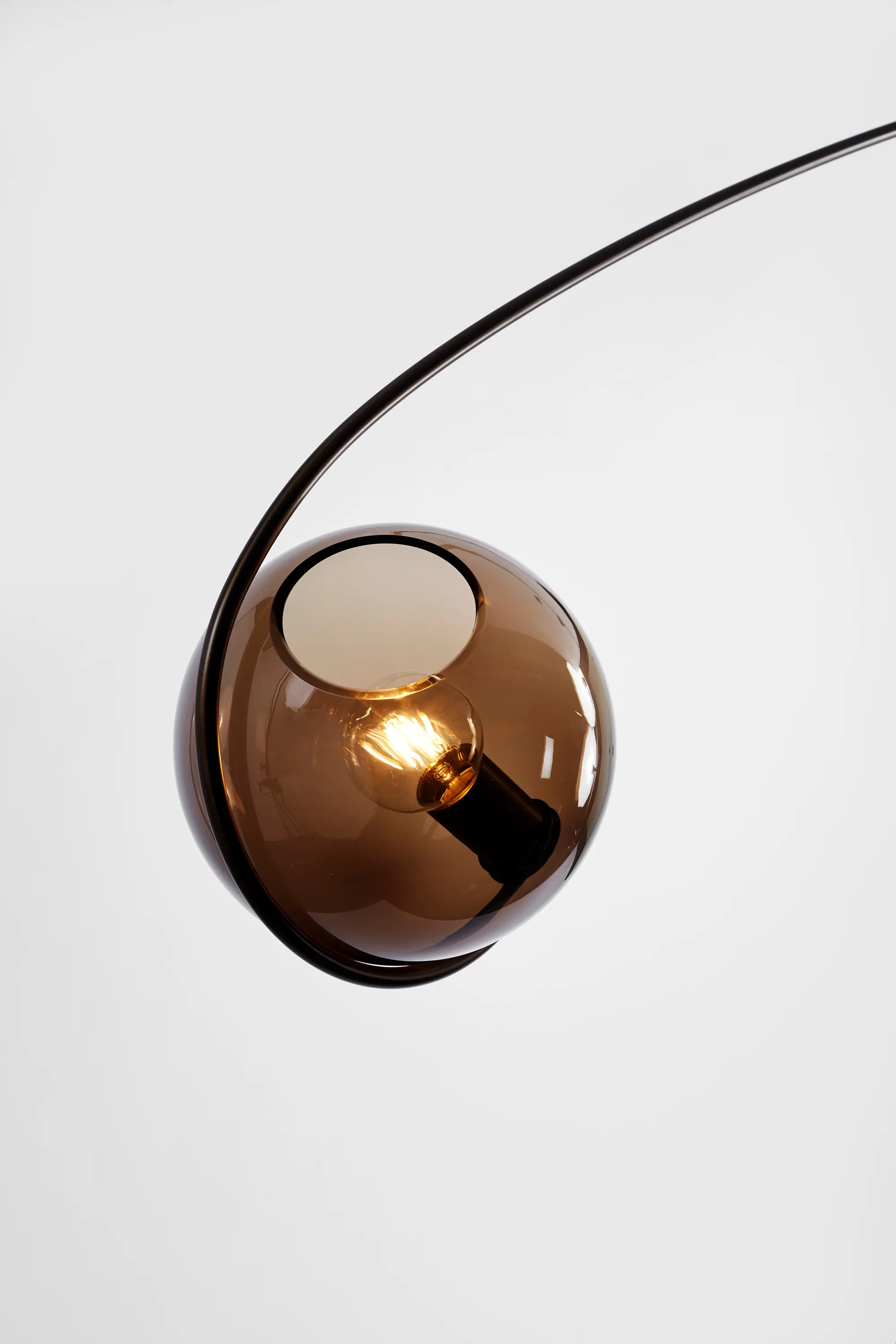 Roll & Hill - Fiddlehead Cantilever (Bronze/Smoke)