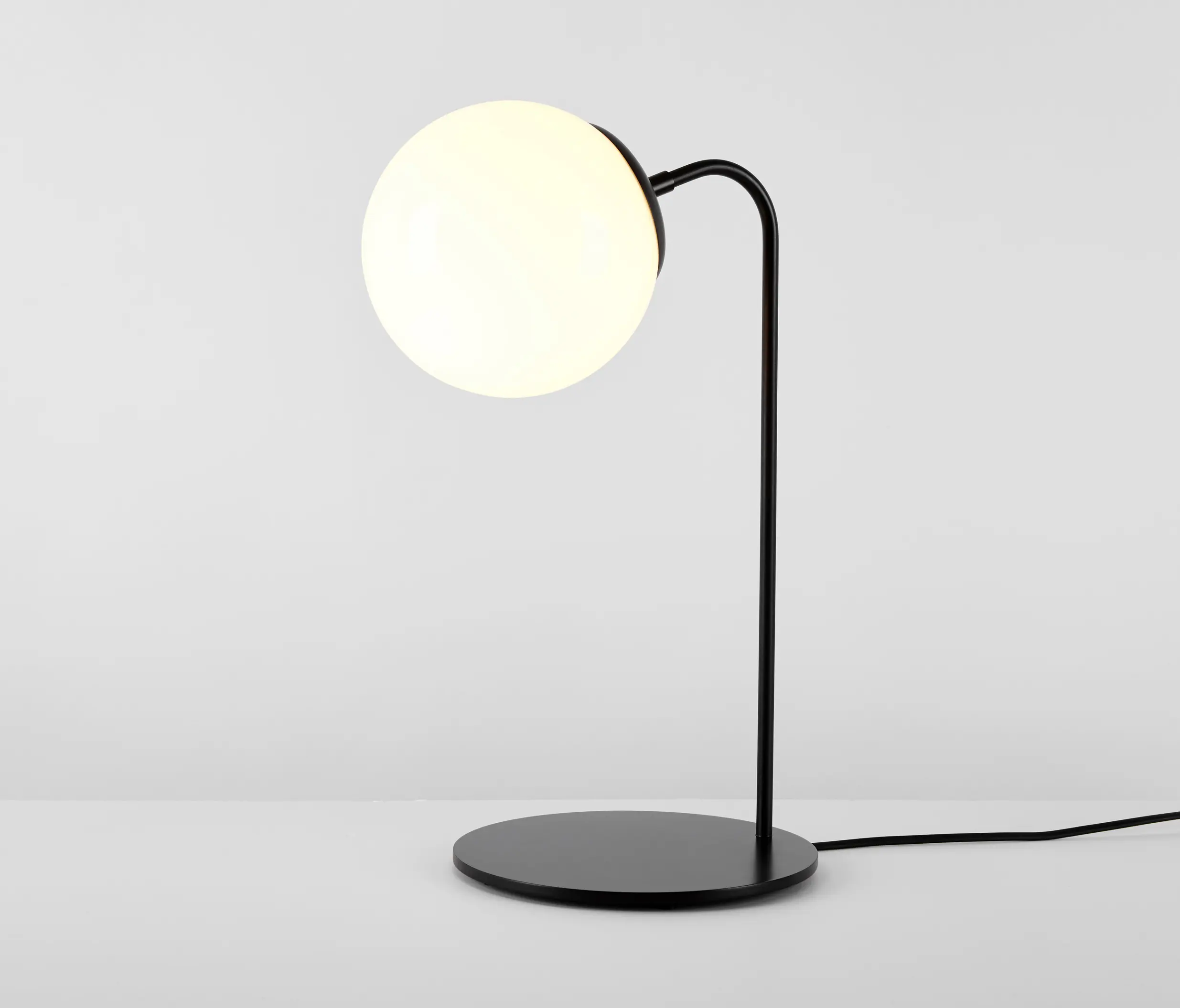 Roll & Hill - Modo Desk Lamp (Bronze/Cream)