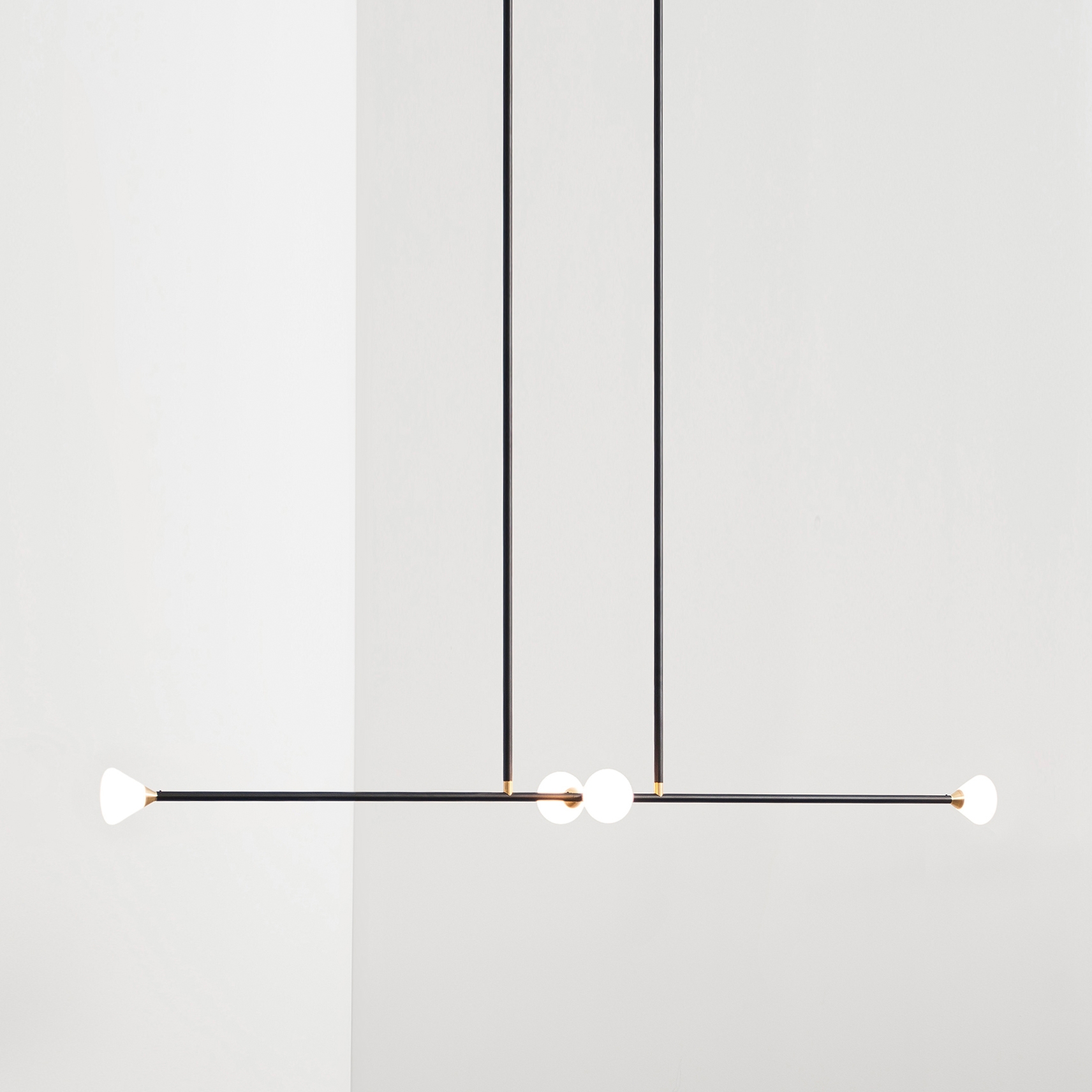 Afficher le produit Apollo  Chandelier 4 du fabricant Roll & Hill