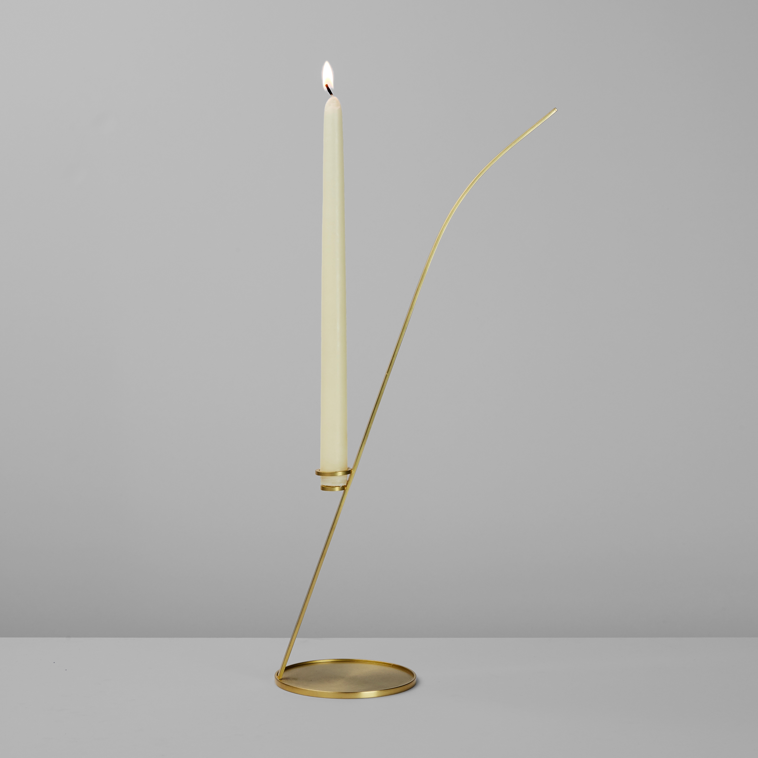 Mostrar el producto Gambalunga (Brushed brass) del fabricante Roll & Hill