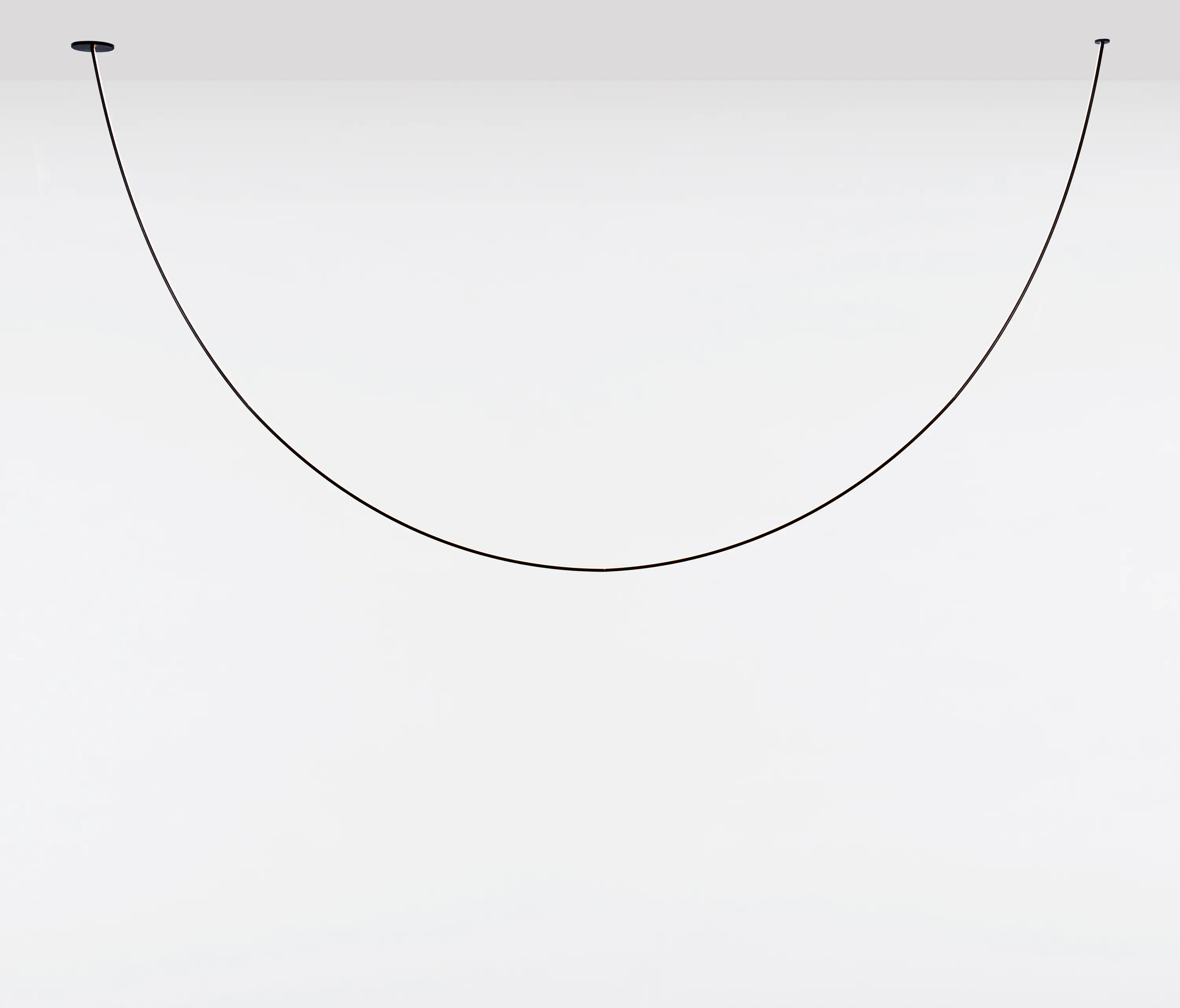 Roll & Hill - Pole 03 - Ceiling to Ceiling (Black)