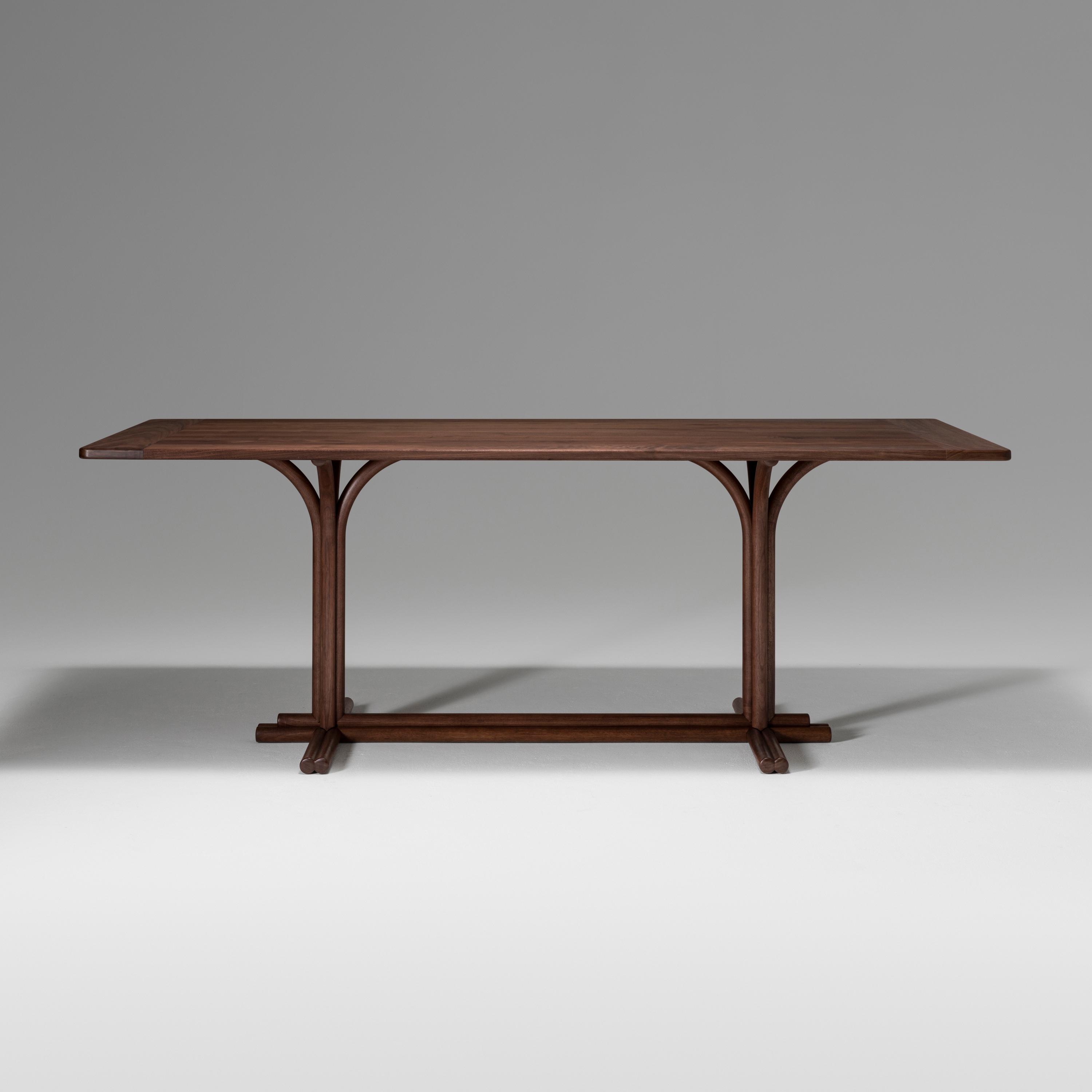 Produkt Lexington Table (Black Walnut) des Herstellers Roll & Hill anzeigen