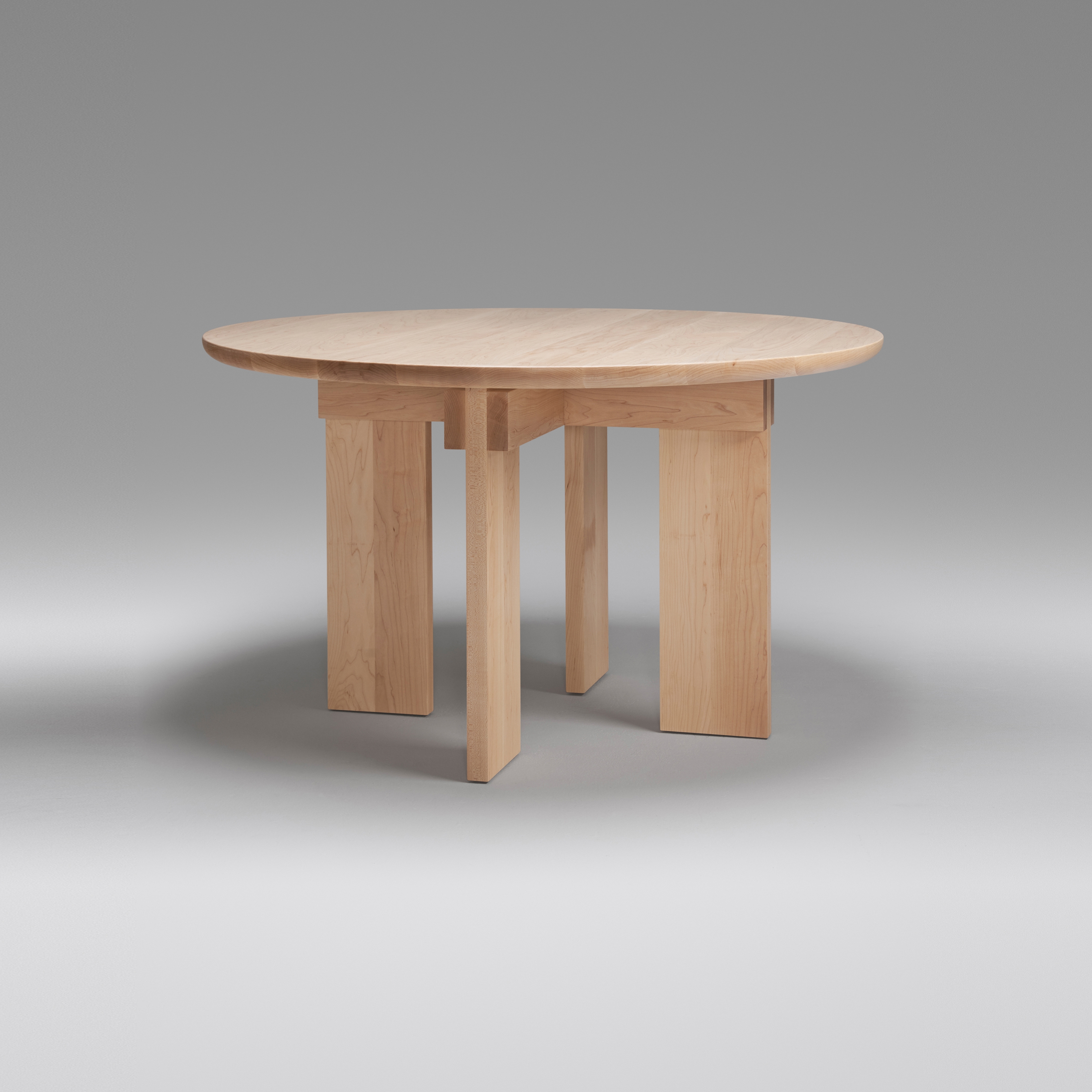 Produkt Chapter Table - 50 inch (Hard Maple) des Herstellers Roll & Hill anzeigen