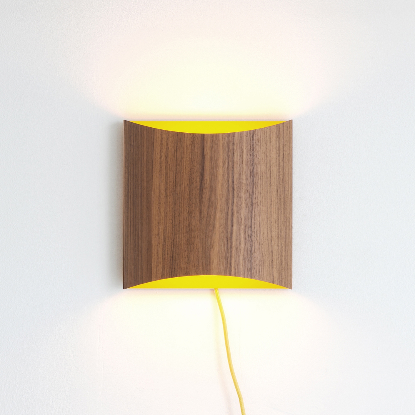 Sophie wall Wallnuss gelb mit Kabel