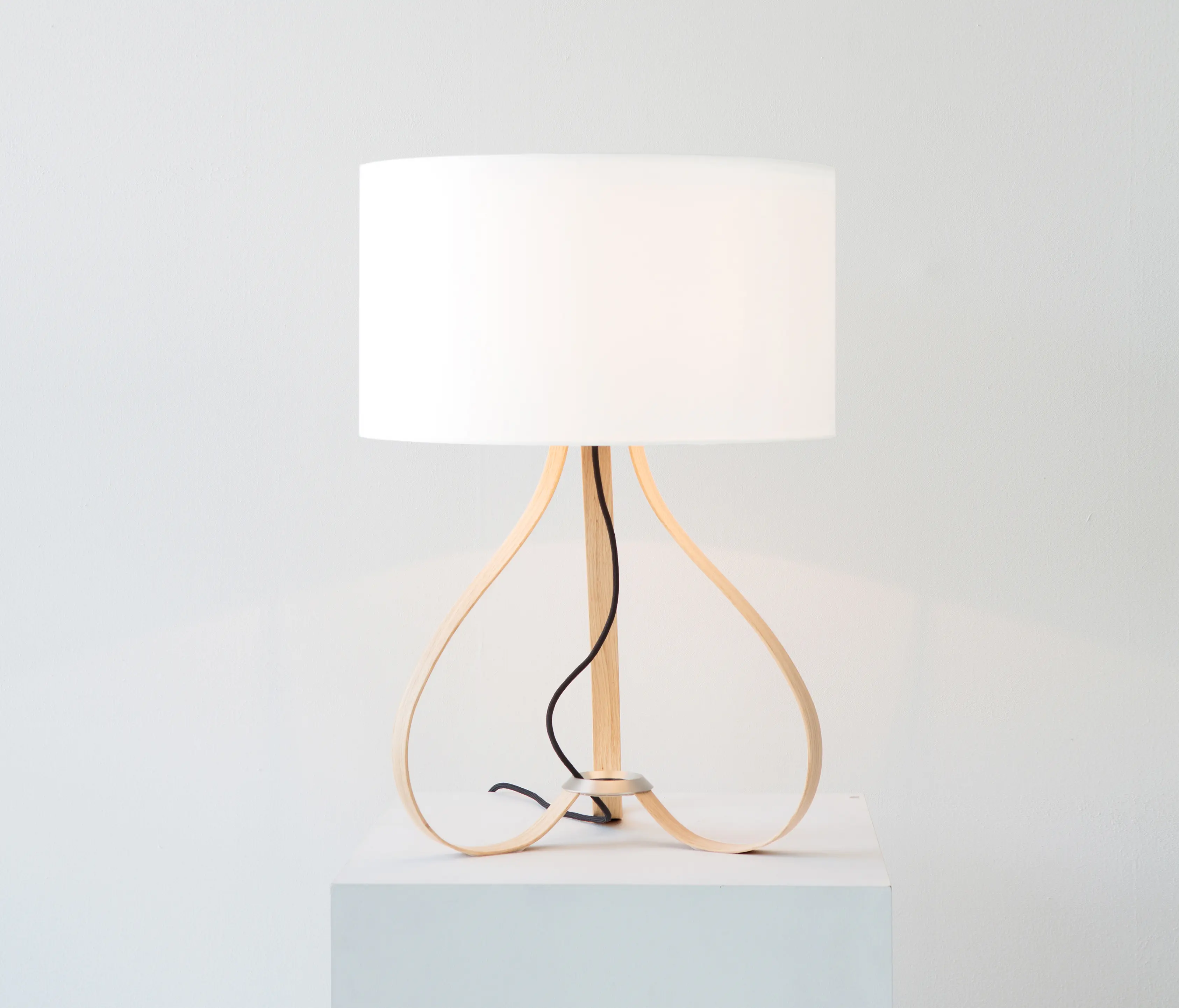 lasfera - Yun table lamp Eiche