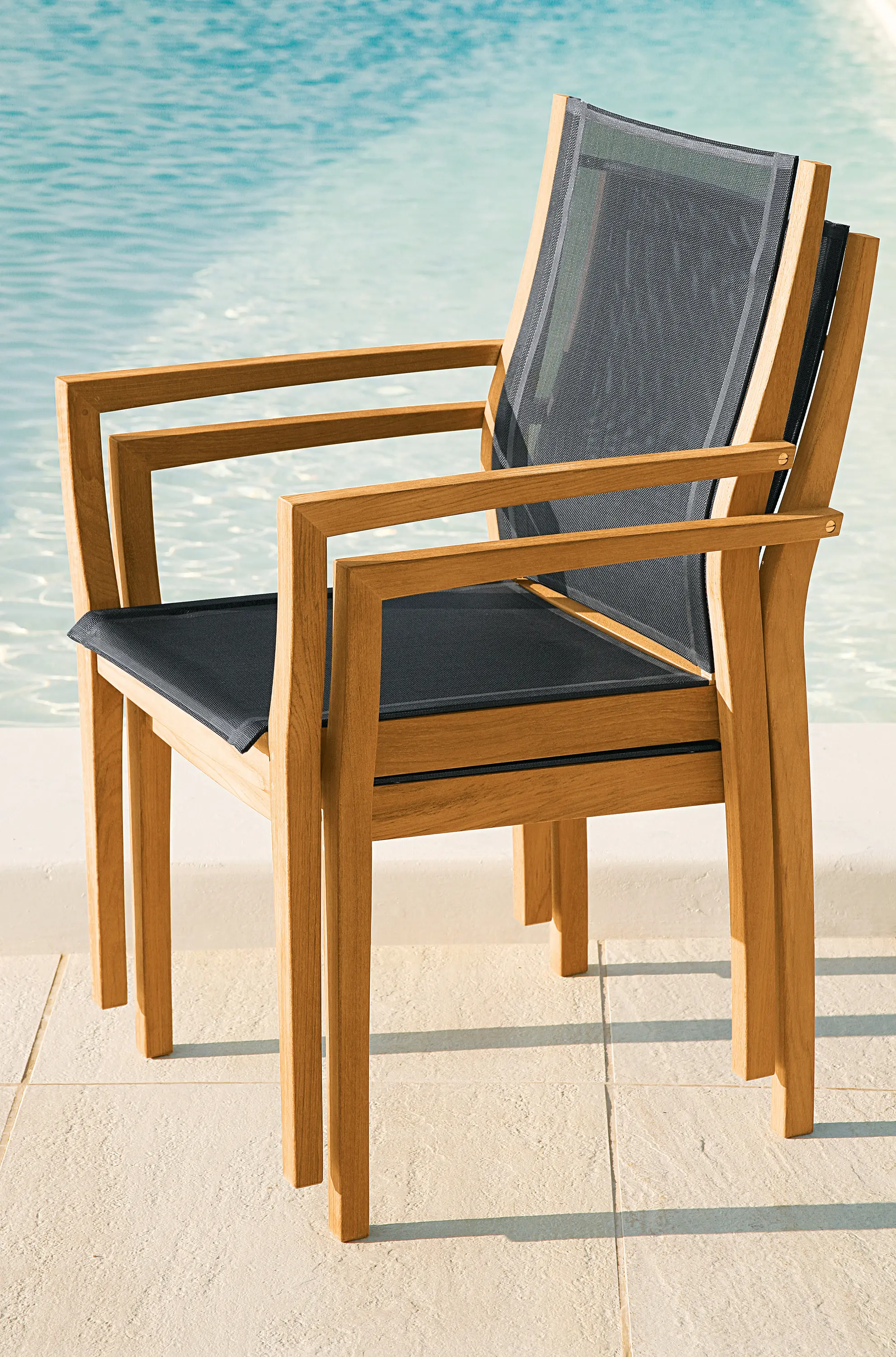 Barlow Tyrie - Horizon Chair (Charcoal Sling)