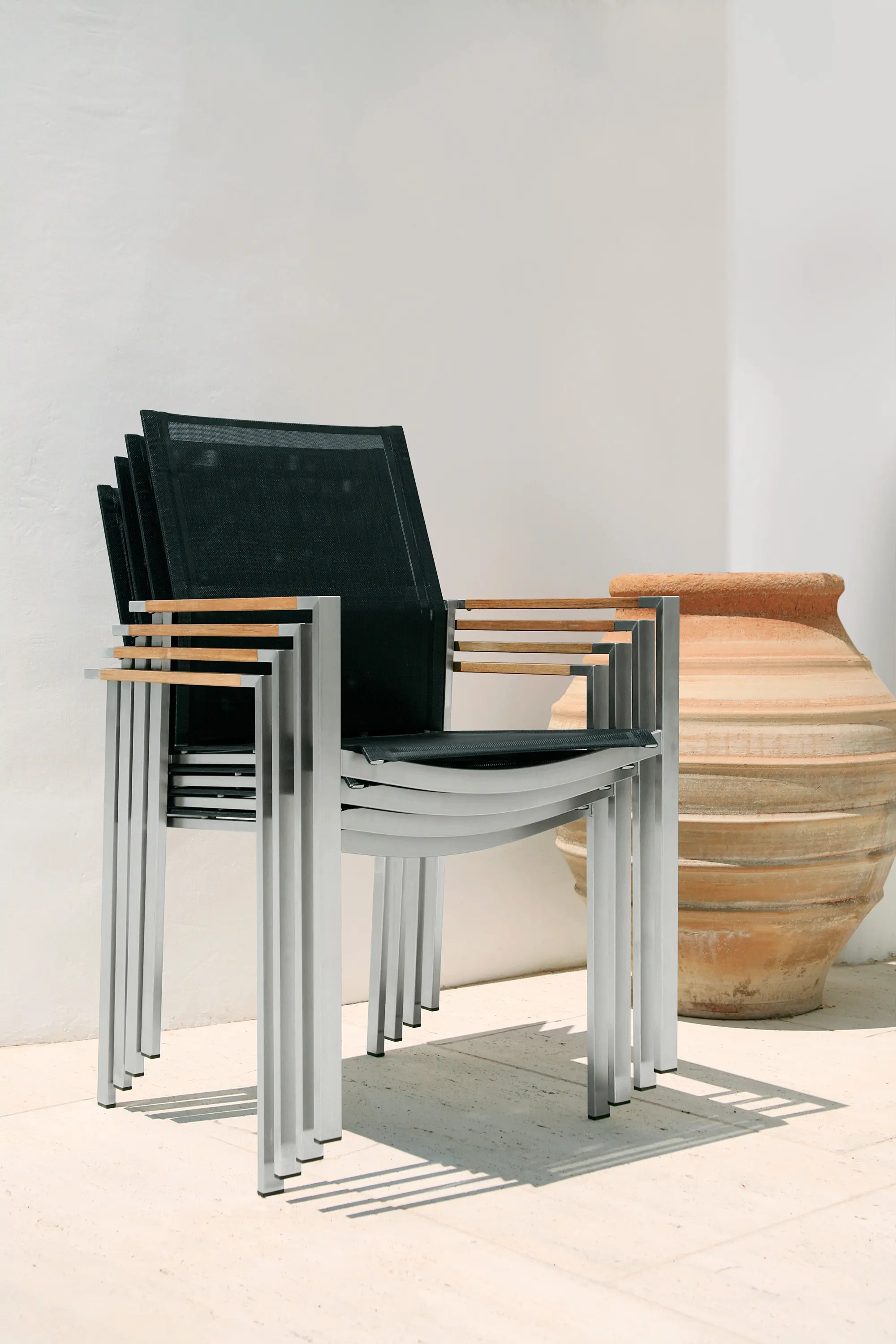 Barlow Tyrie - Mercury Serving Table 122 Rectangular (Nero Ceramic)