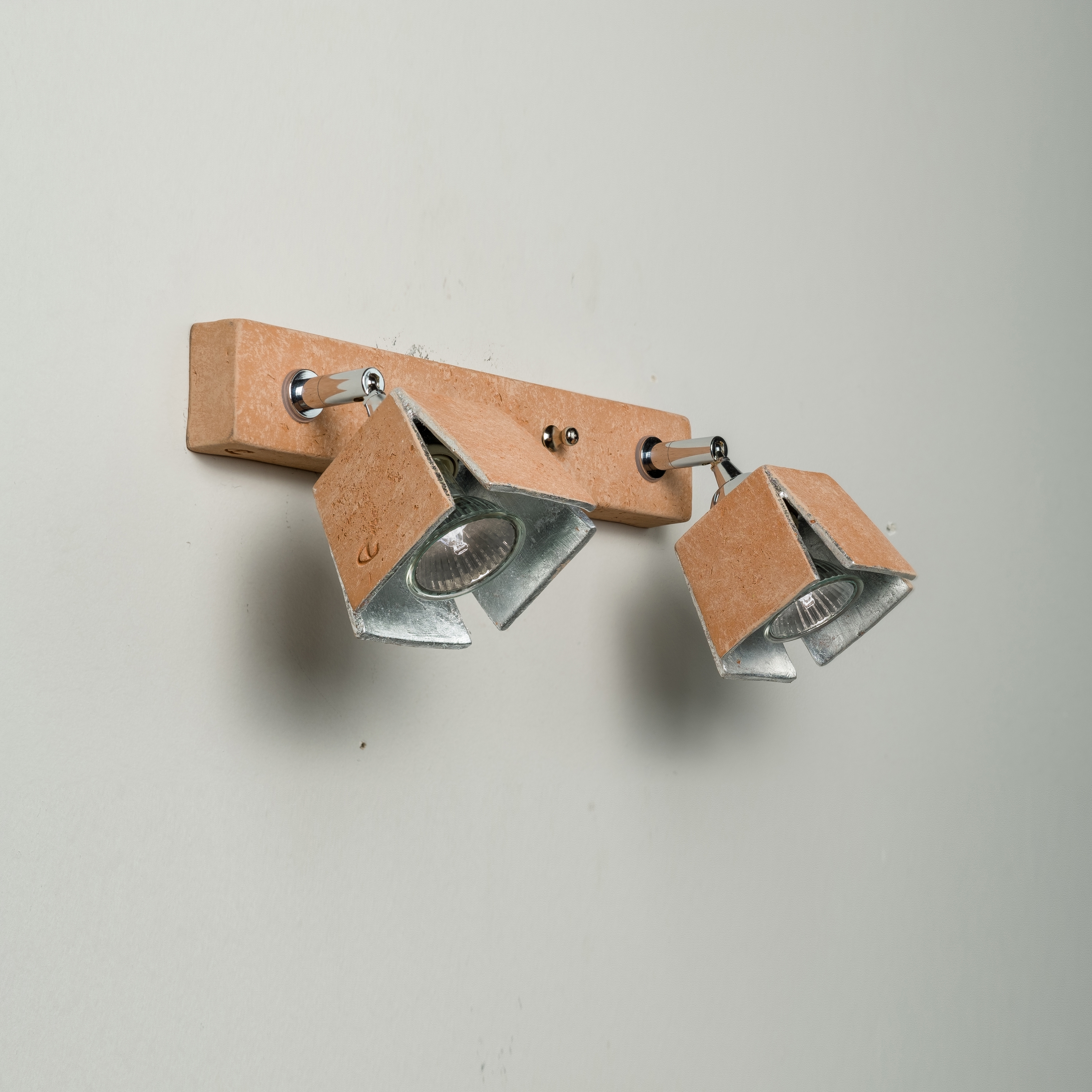 Display product Apuane from manufacturer Toscot