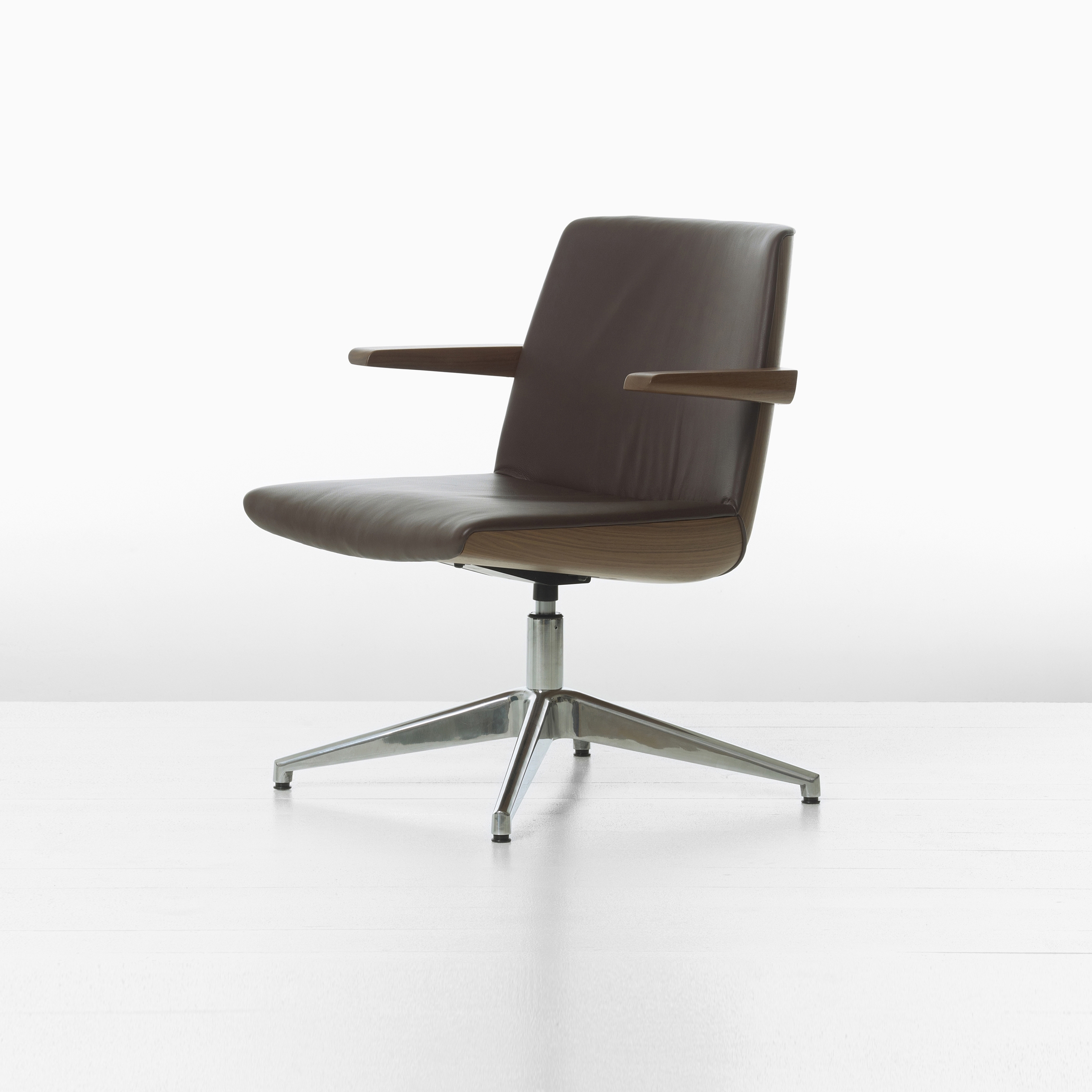 Clamshell Clamshell Side Lowback Armchair