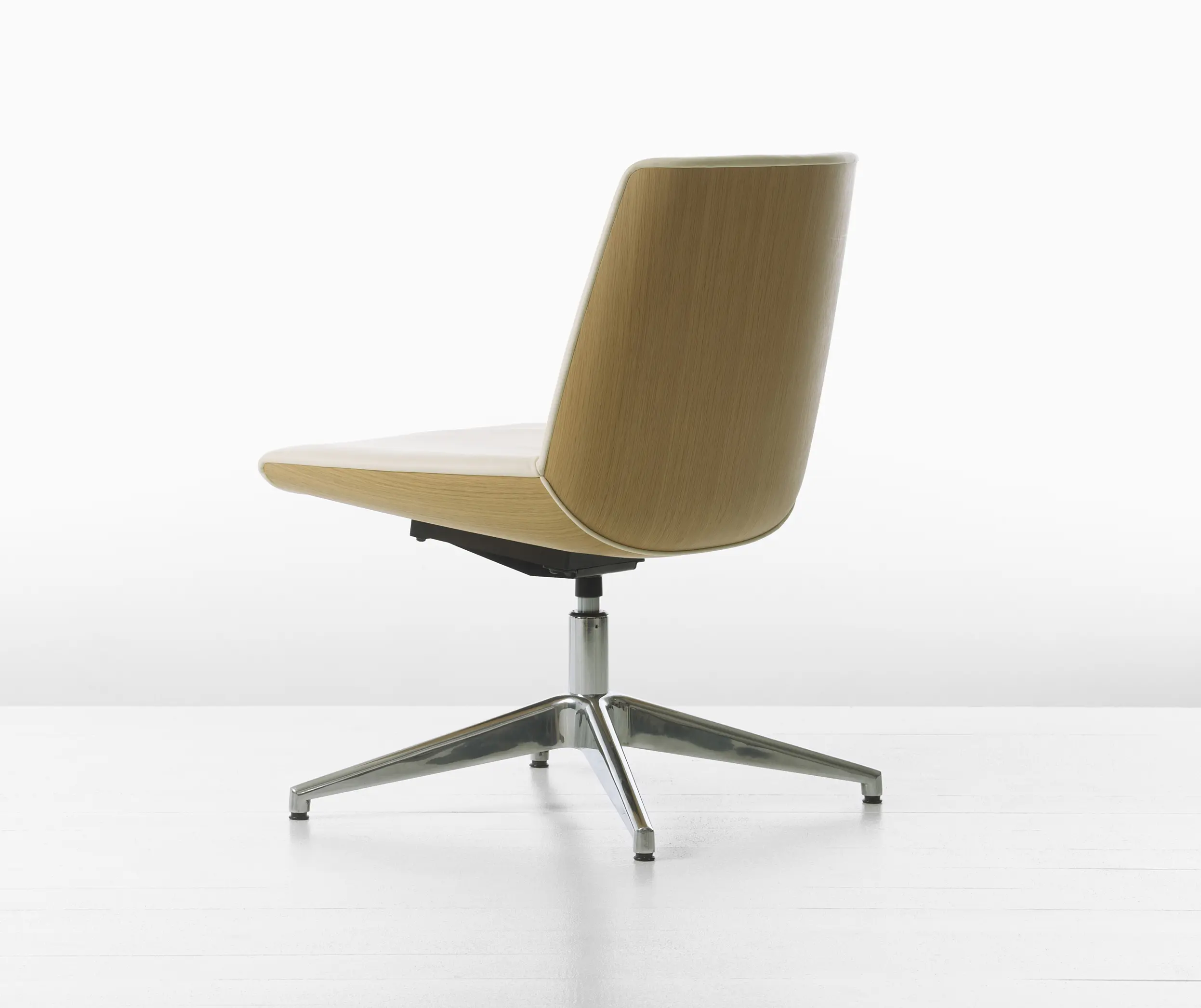 Geiger - Clamshell Clamshell Side Lowback Armless Chair