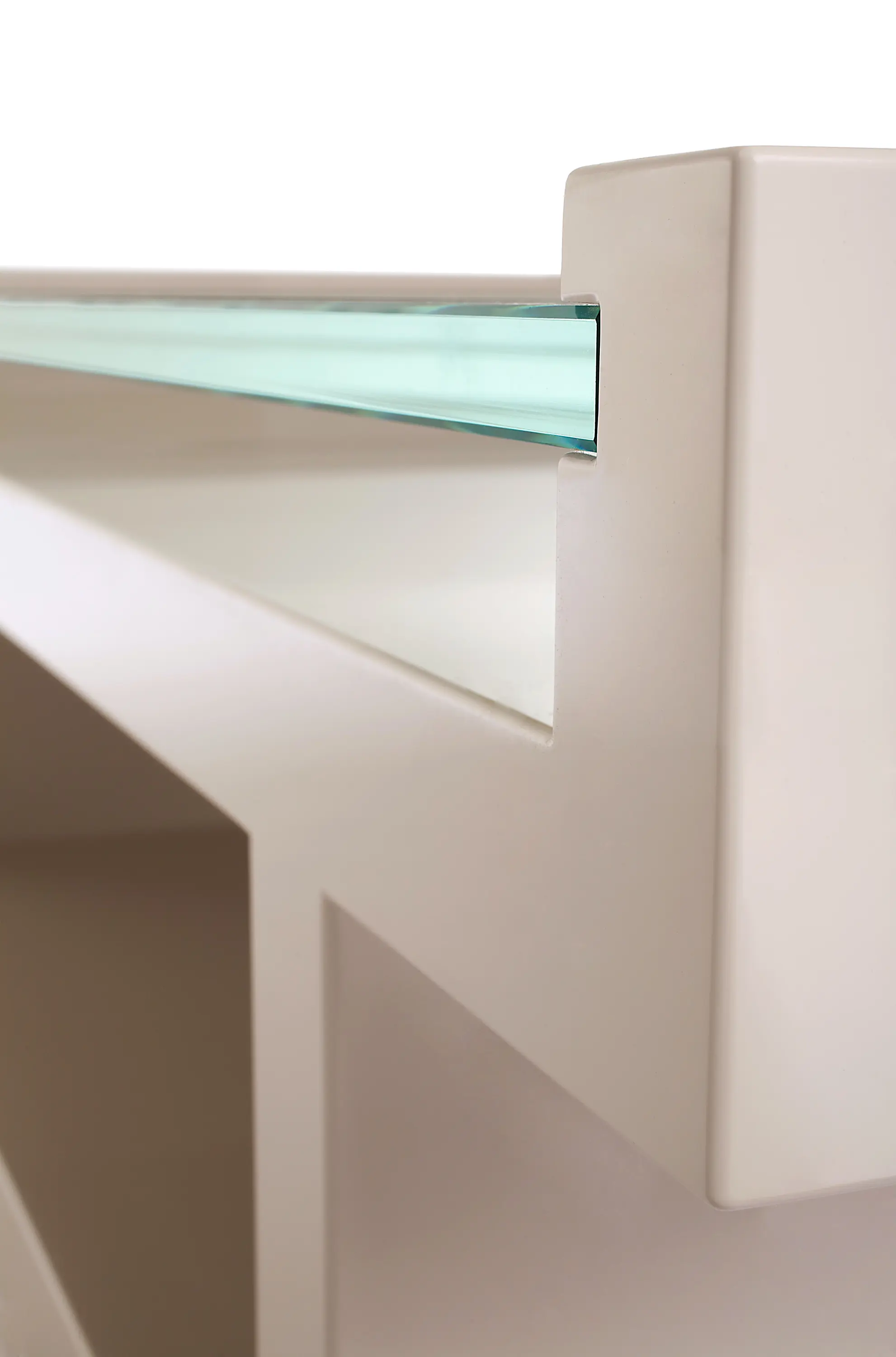 Naula - Hinge Table