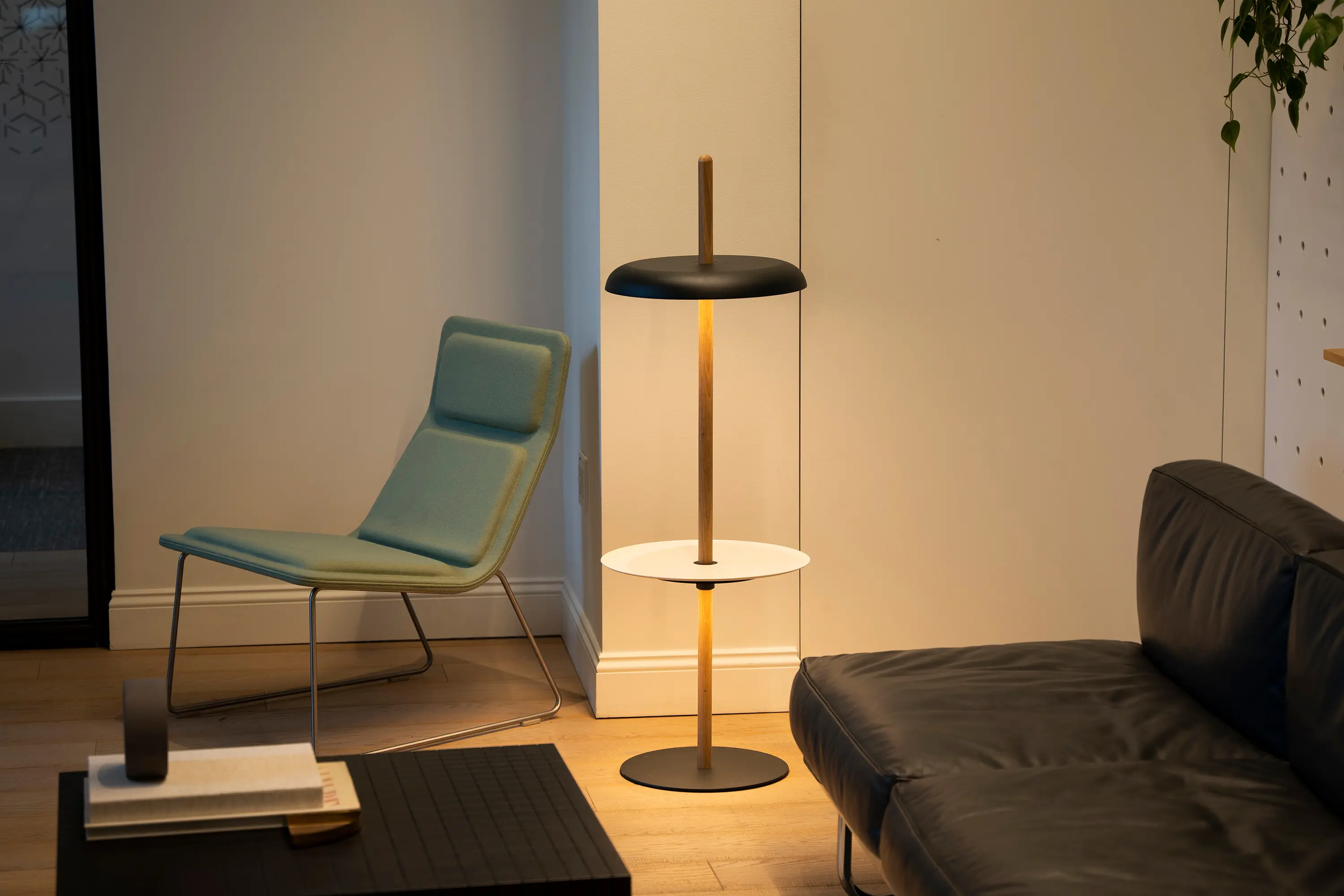 Pablo - Nivel Pedestal With Tray