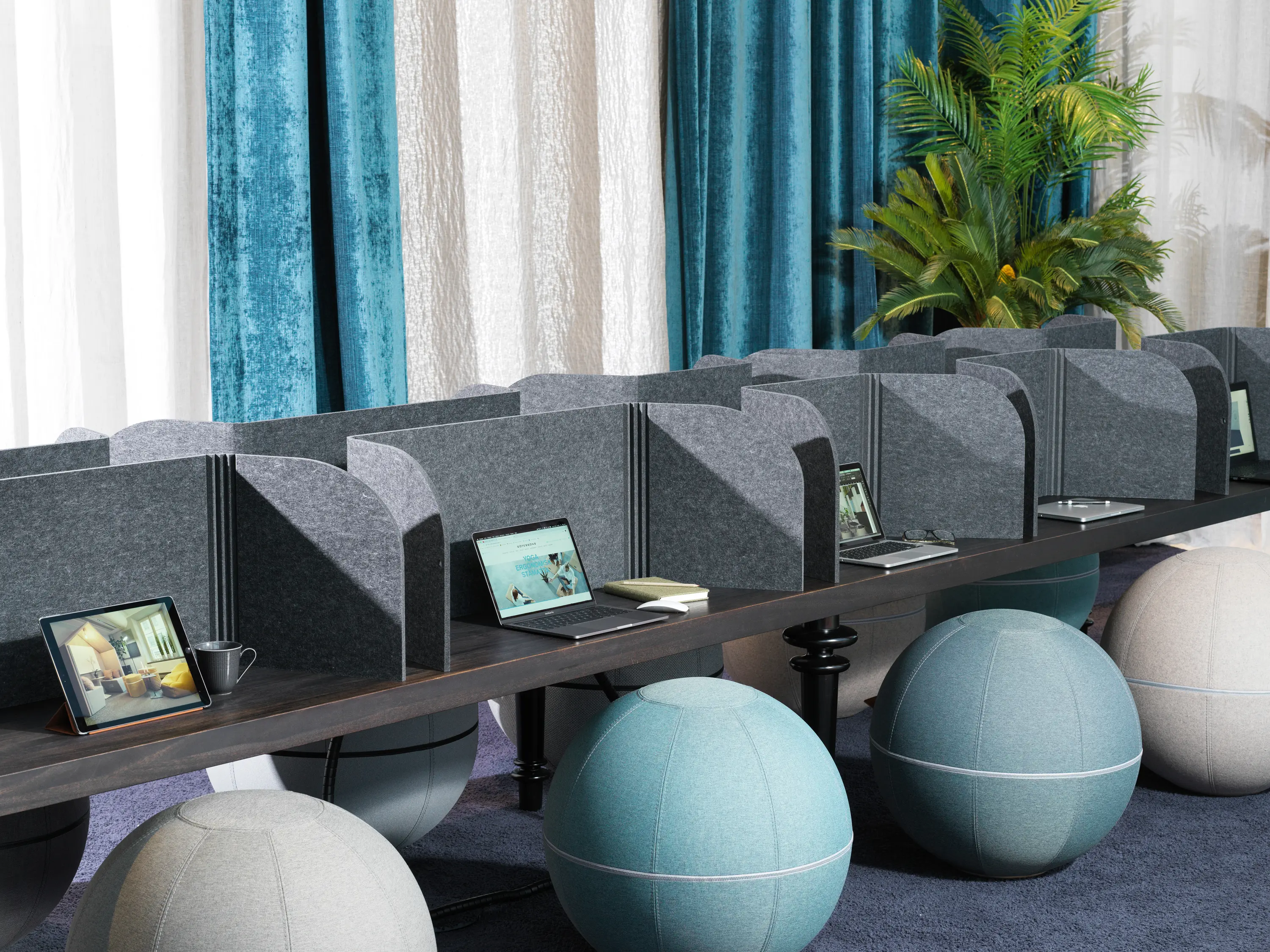 Götessons - Office Ballz