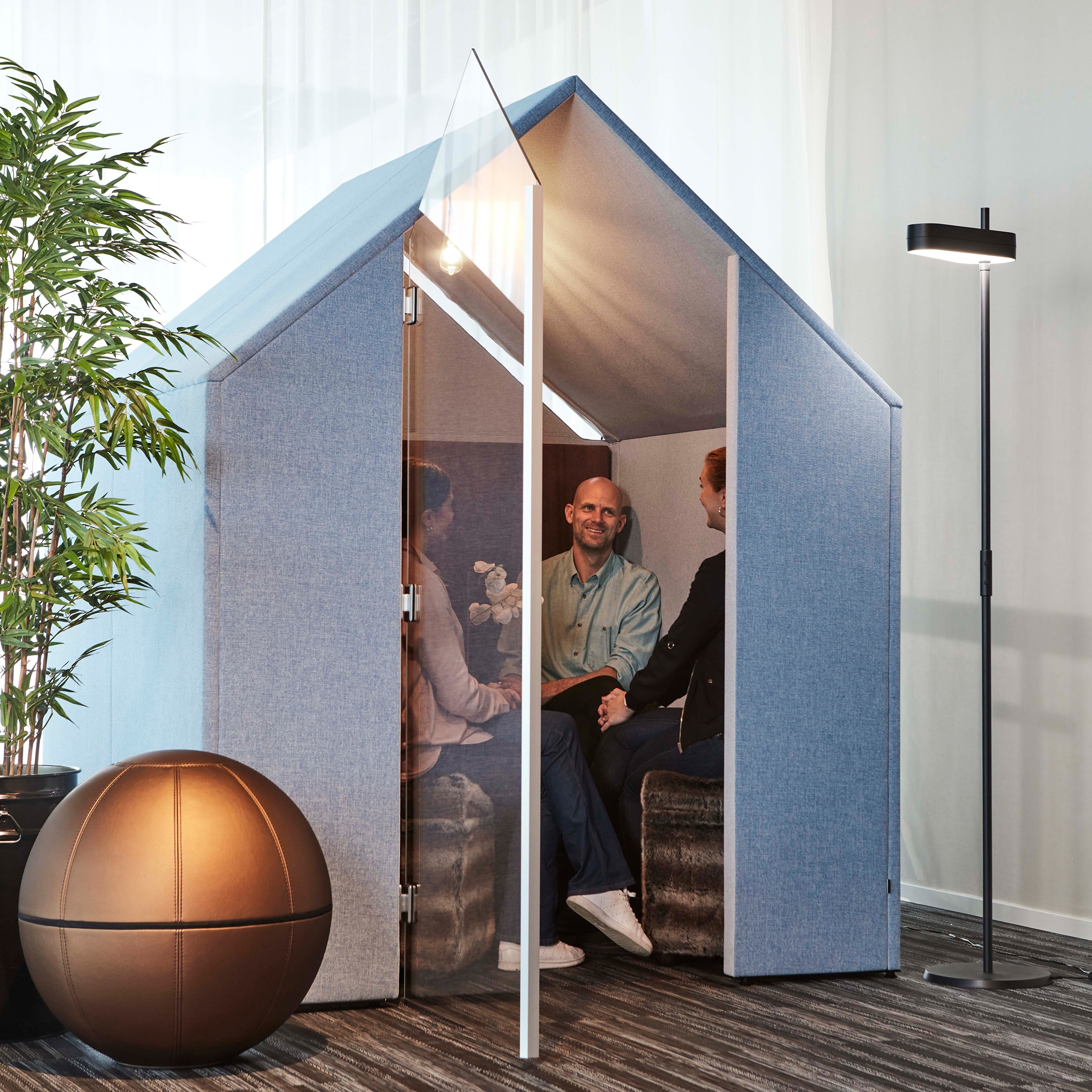 Produkt The Hut Mit Frontblenden Und Tür des Herstellers Götessons anzeigen