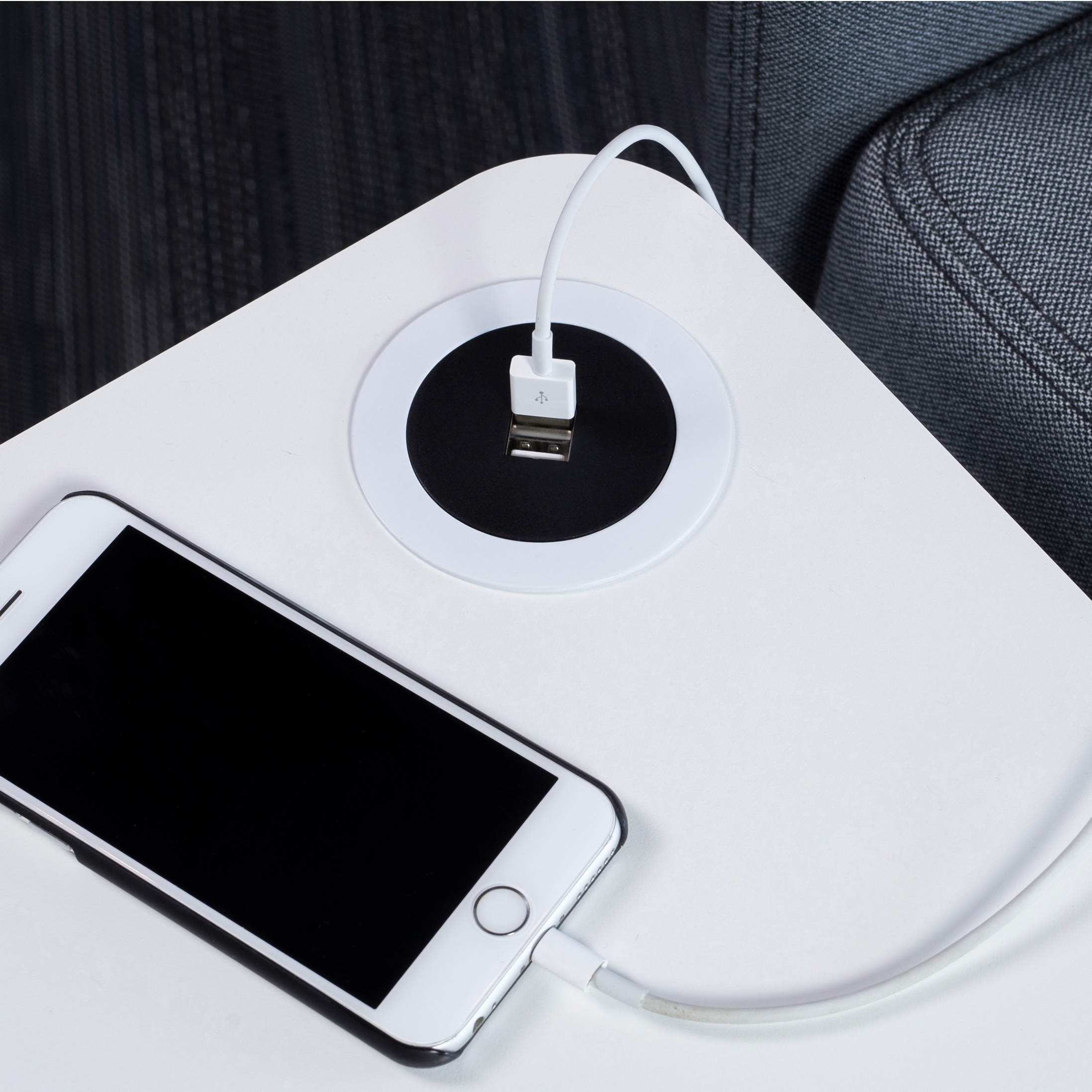 Mostra il prodotto USB Grommet for charging del produttore Götessons