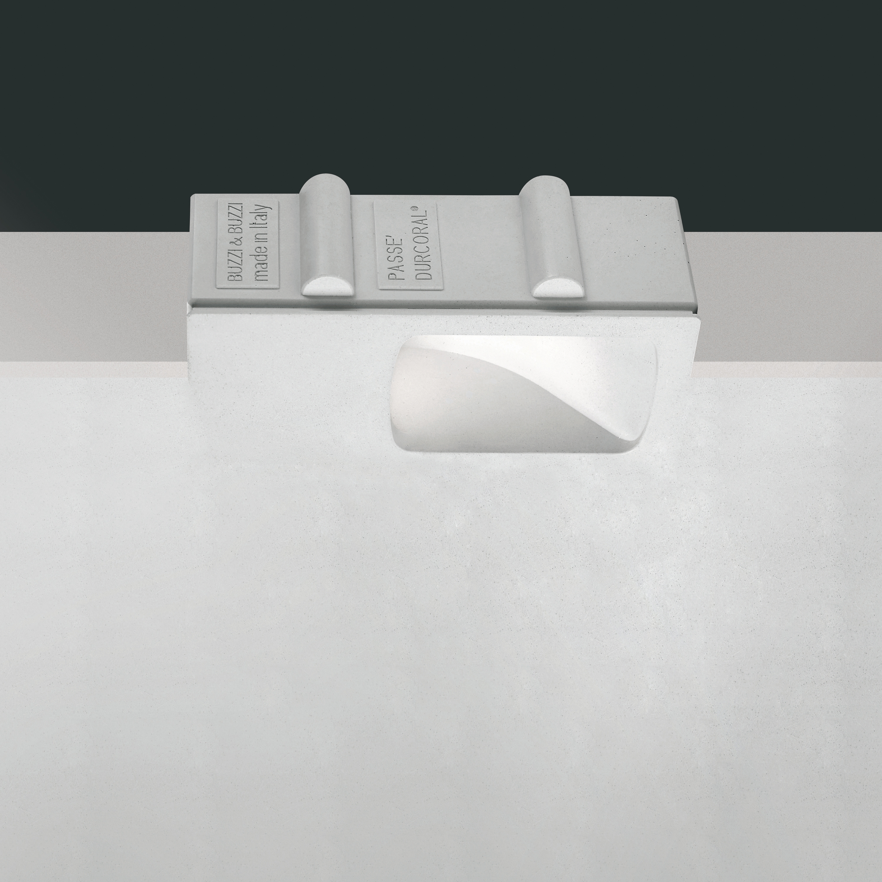 Display product Passé IP65 from manufacturer Buzzi & Buzzi
